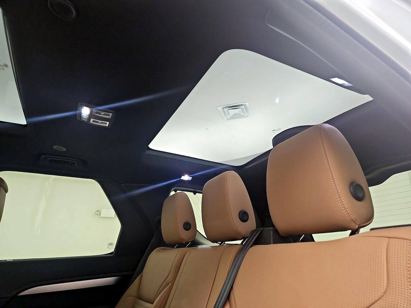 2023 Land Rover Discovery HSE R Dynamic - Photo 23