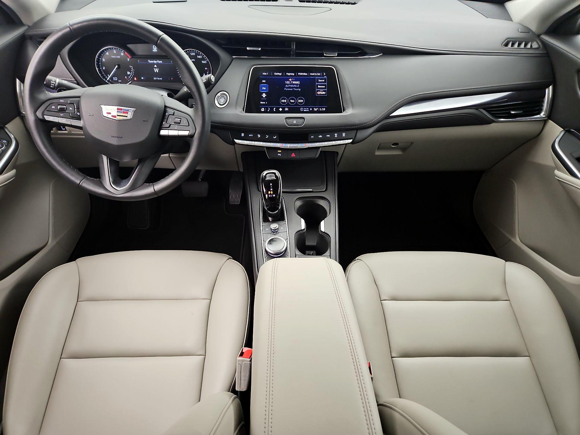 Thumbnail: 2023 Cadillac XT4 - 9