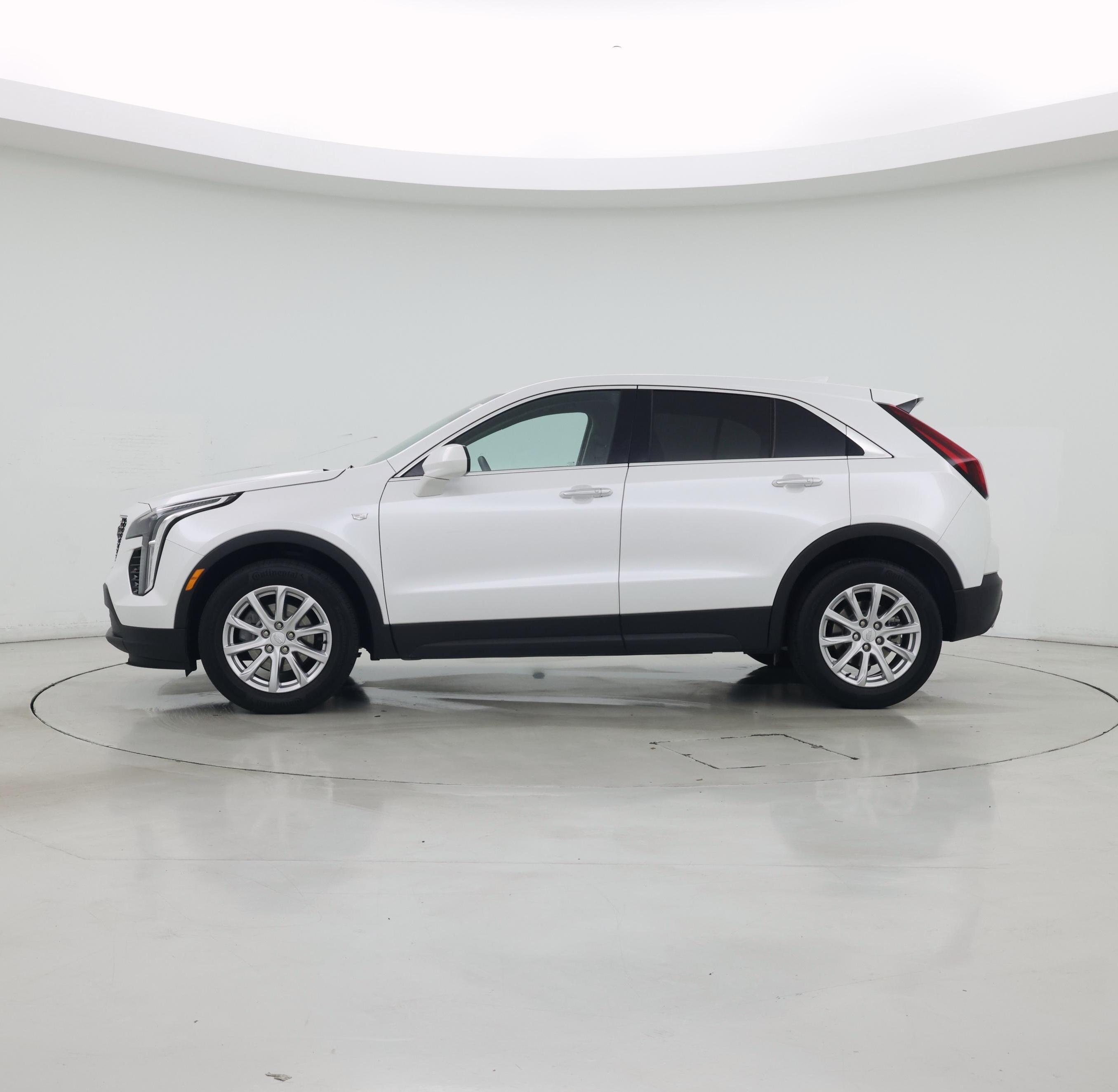 Thumbnail: 2023 Cadillac XT4 - 3