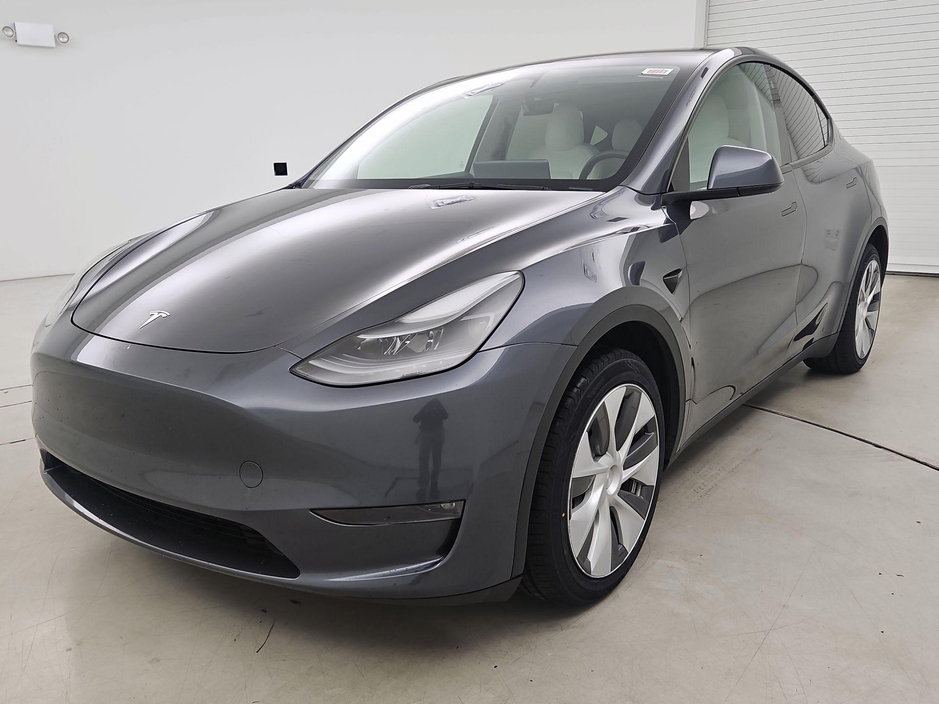 Thumbnail: 2023 Tesla Model Y - 3