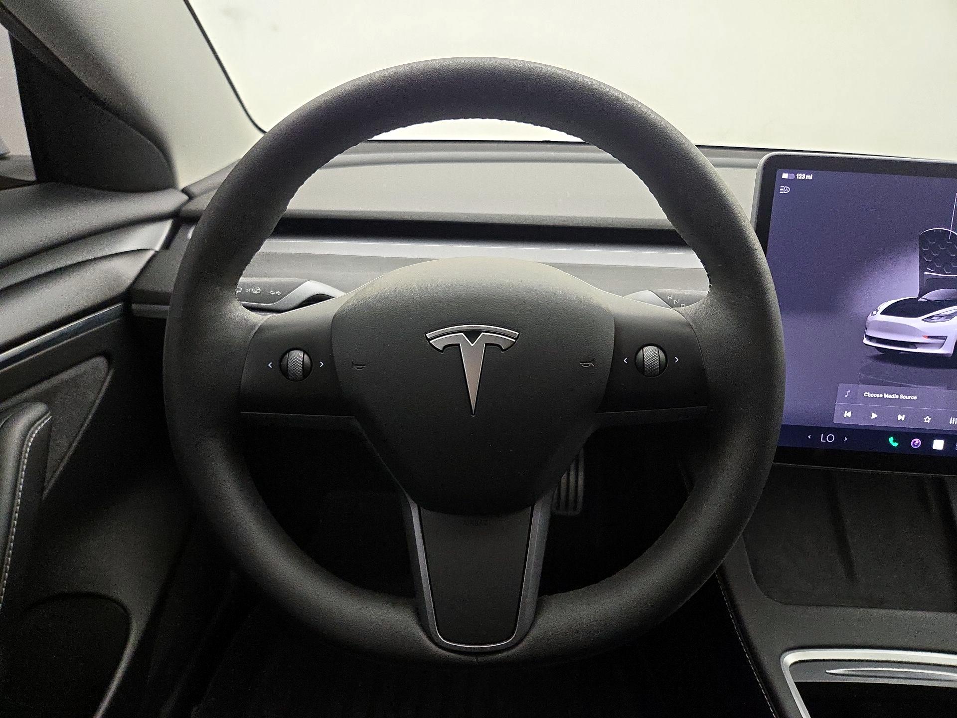 Thumbnail: 2022 Tesla Model 3 - 10