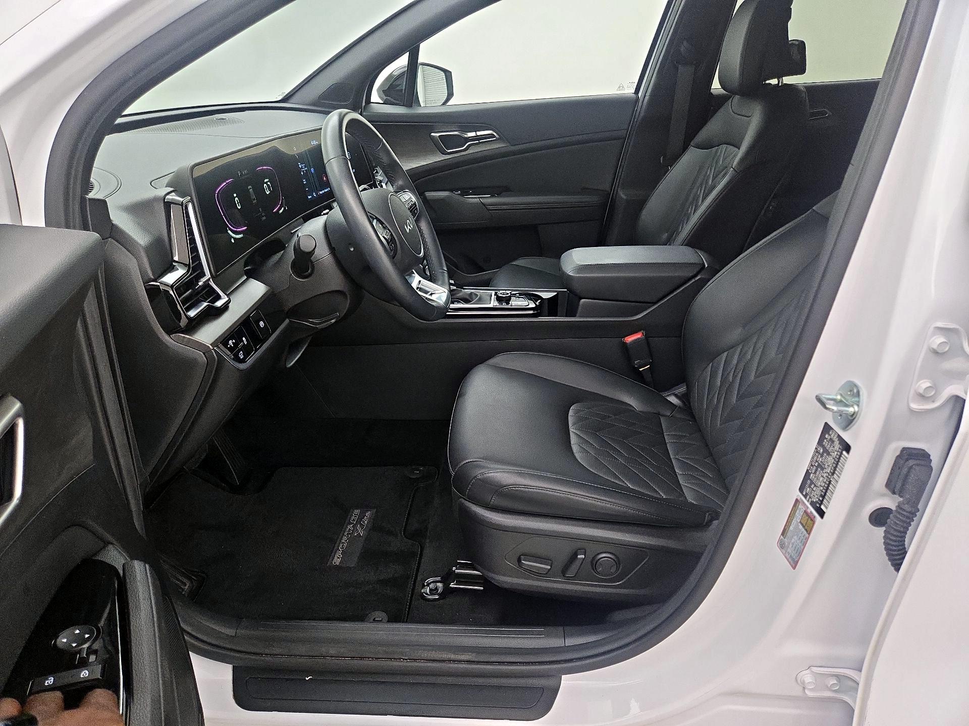 Thumbnail: 2023 Kia Sportage - 11
