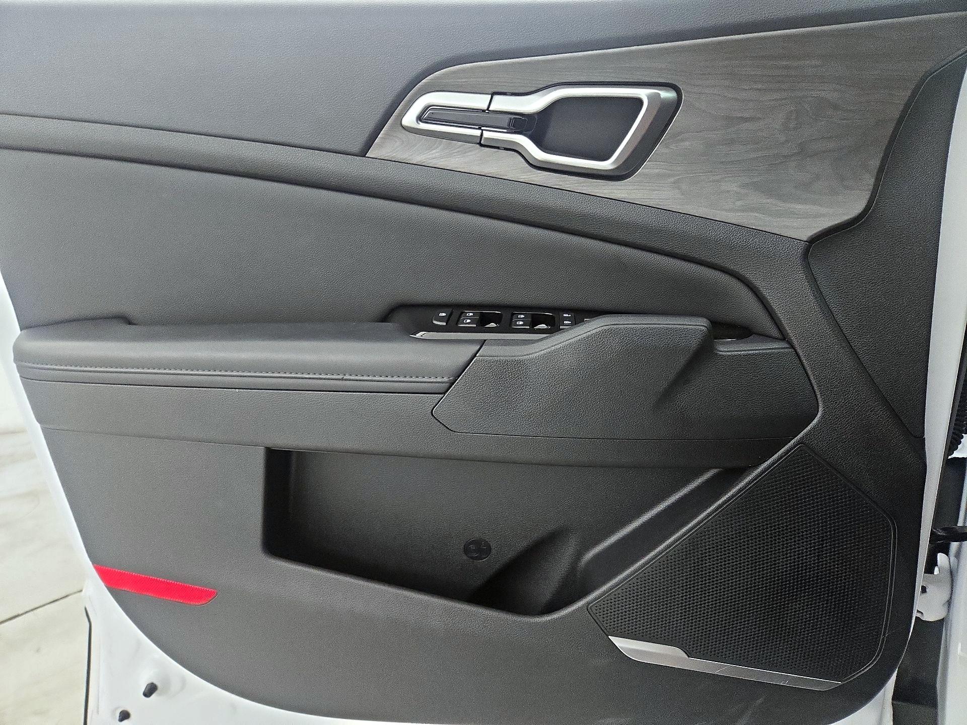 Thumbnail: 2023 Kia Sportage - 12