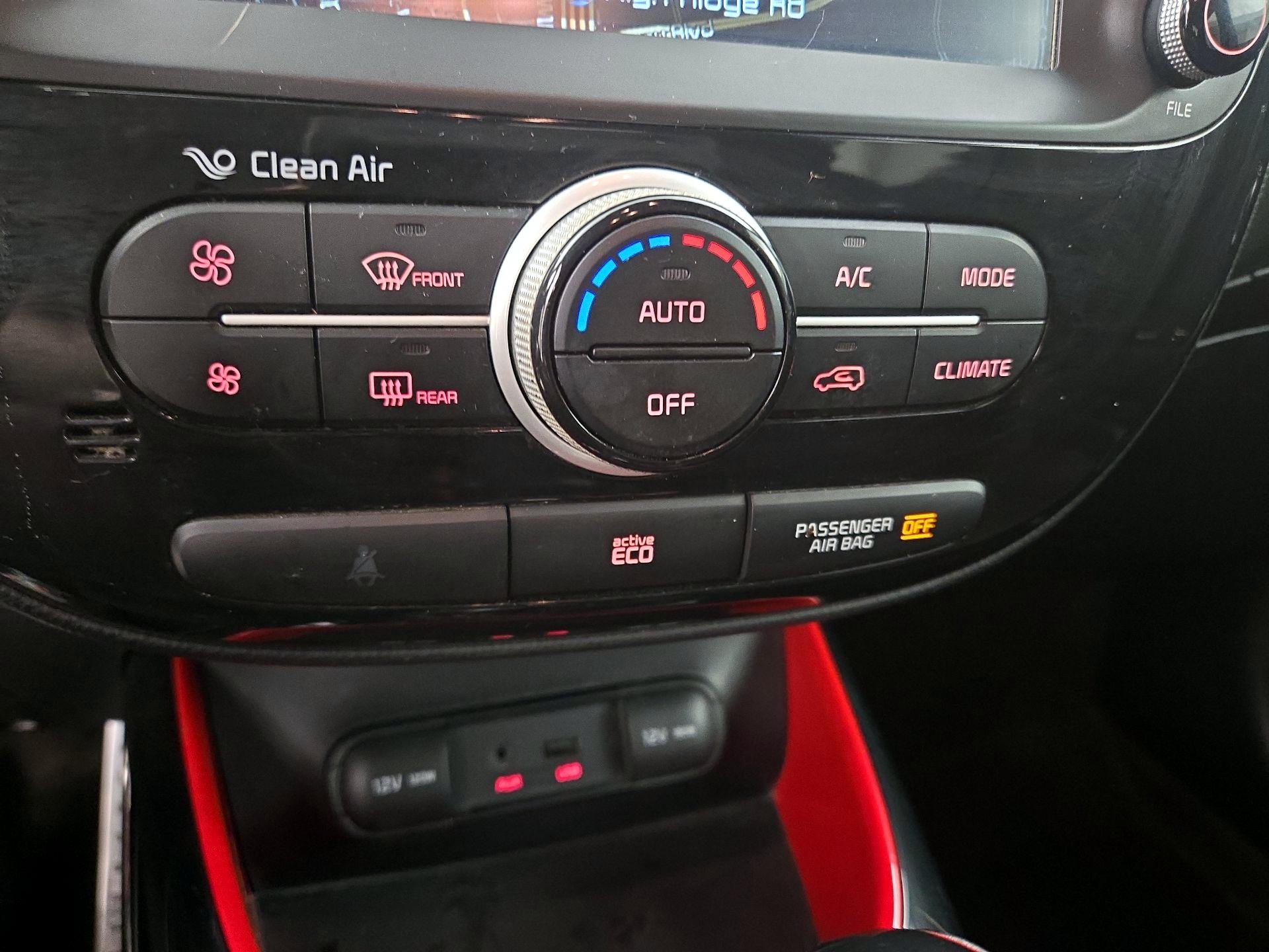 Thumbnail: 2015 Kia Soul - 17