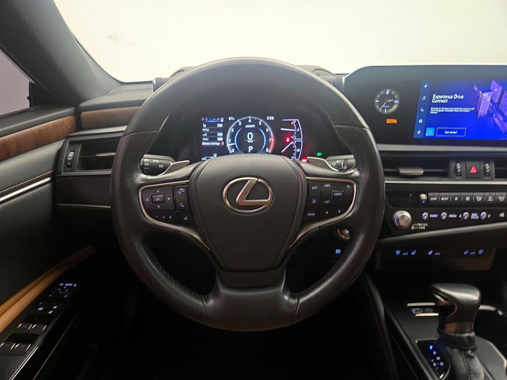 Thumbnail: 2024 Lexus ES - 10