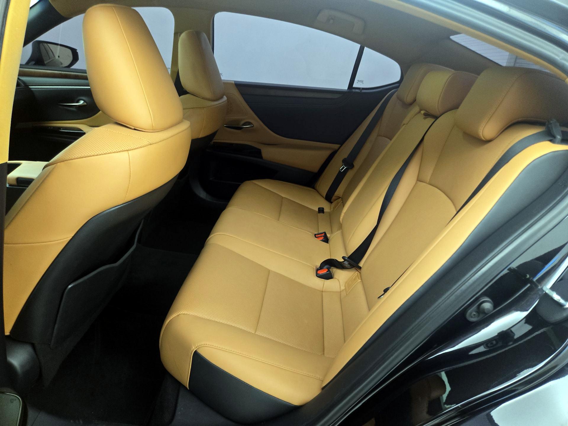 Thumbnail: 2024 Lexus ES - 20