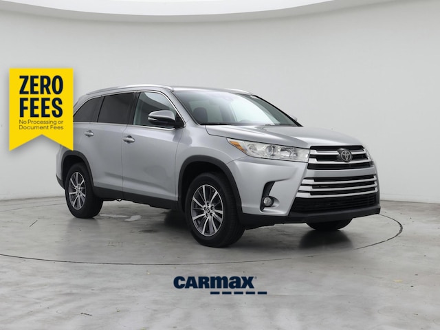 Silver 2019 Toyota Highlander XLE FWD SUV / Crossover Front-Wheel Drive Automatic