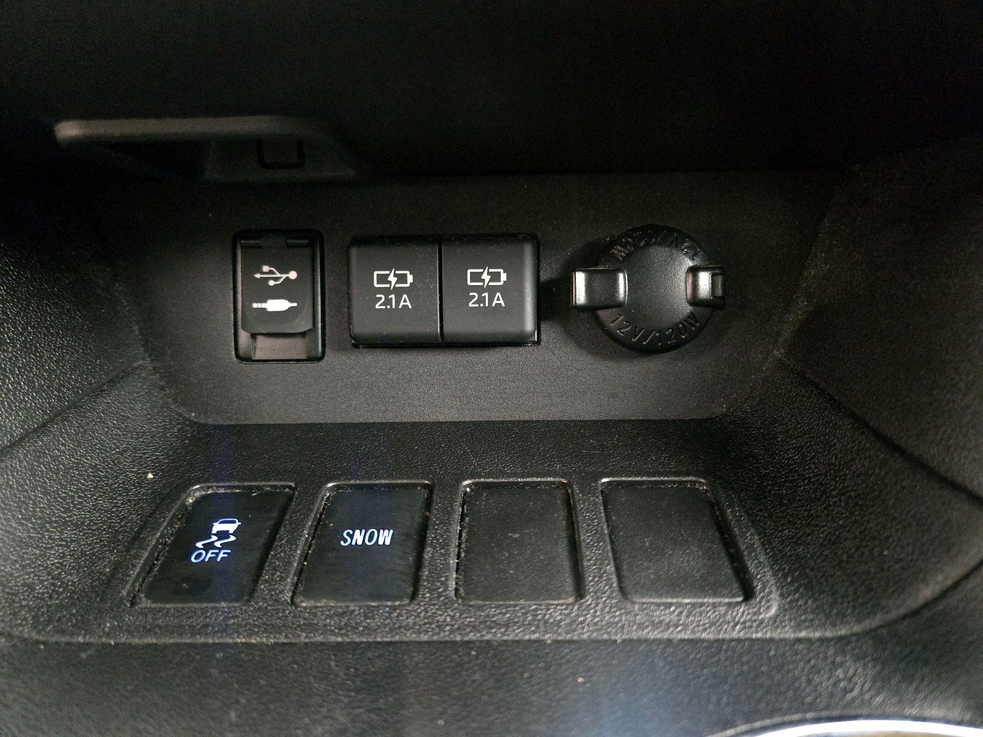 Thumbnail: 2019 Toyota Highlander - 19