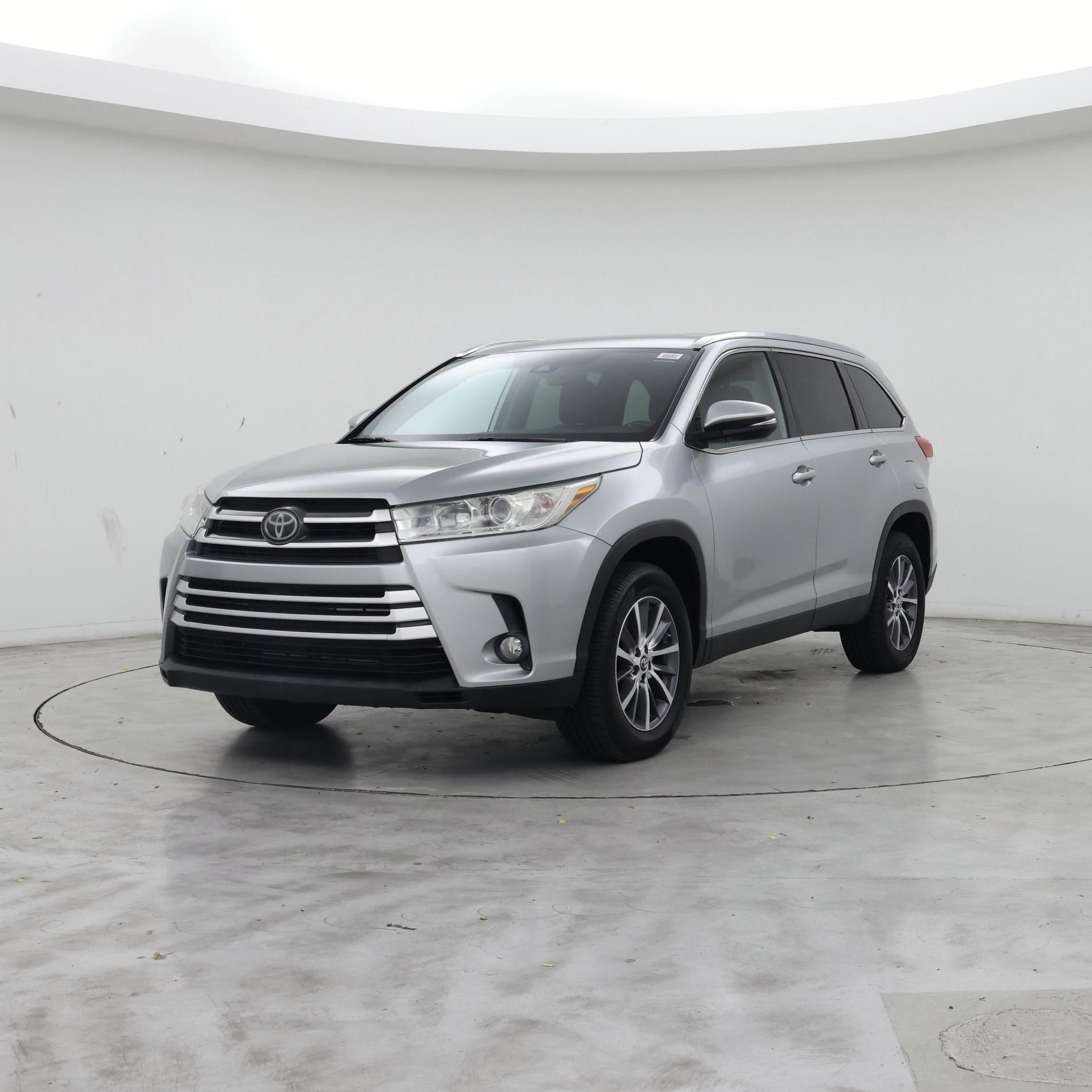 Thumbnail: 2019 Toyota Highlander - 4