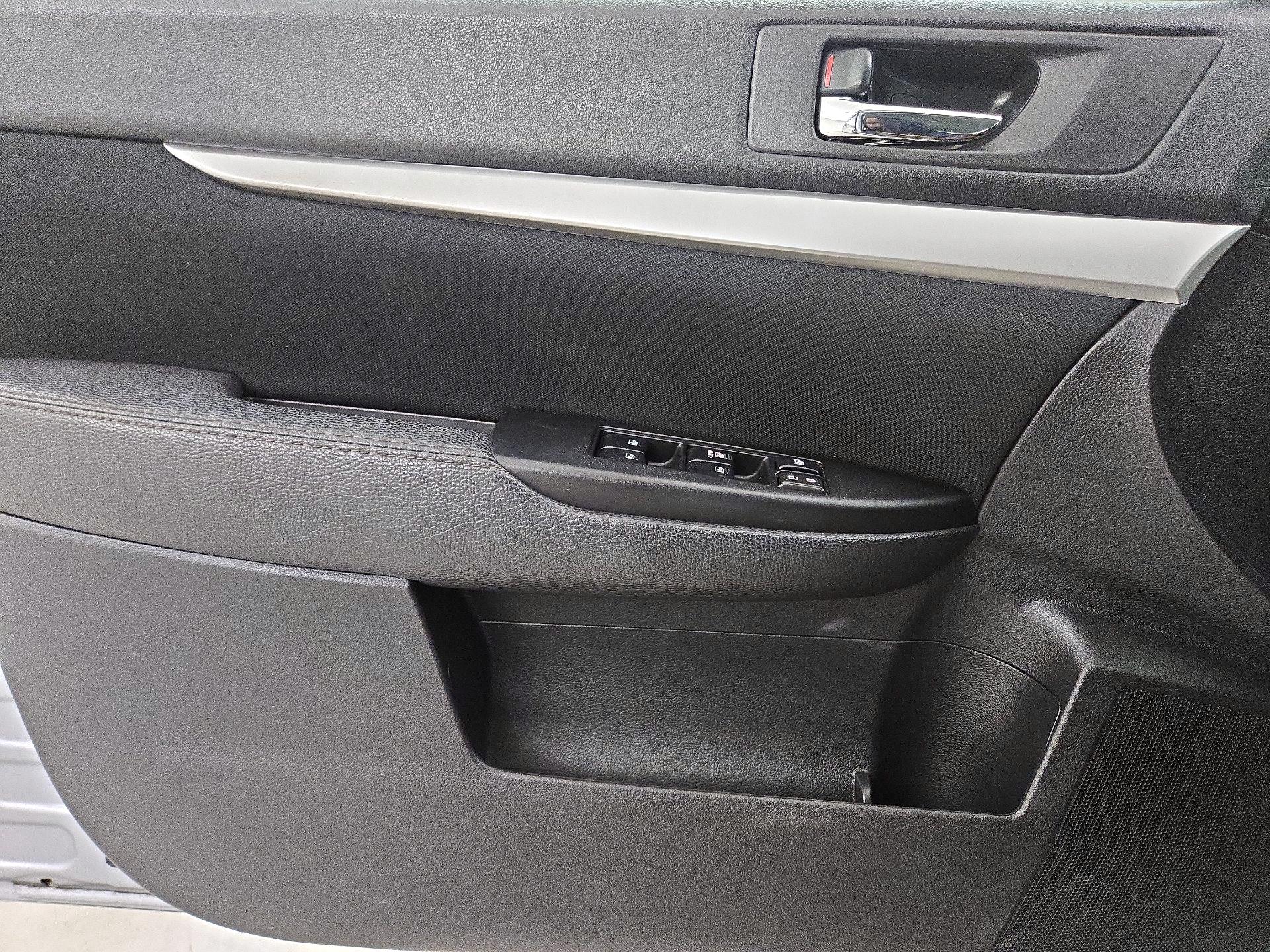 Thumbnail: 2014 Subaru Outback - 12