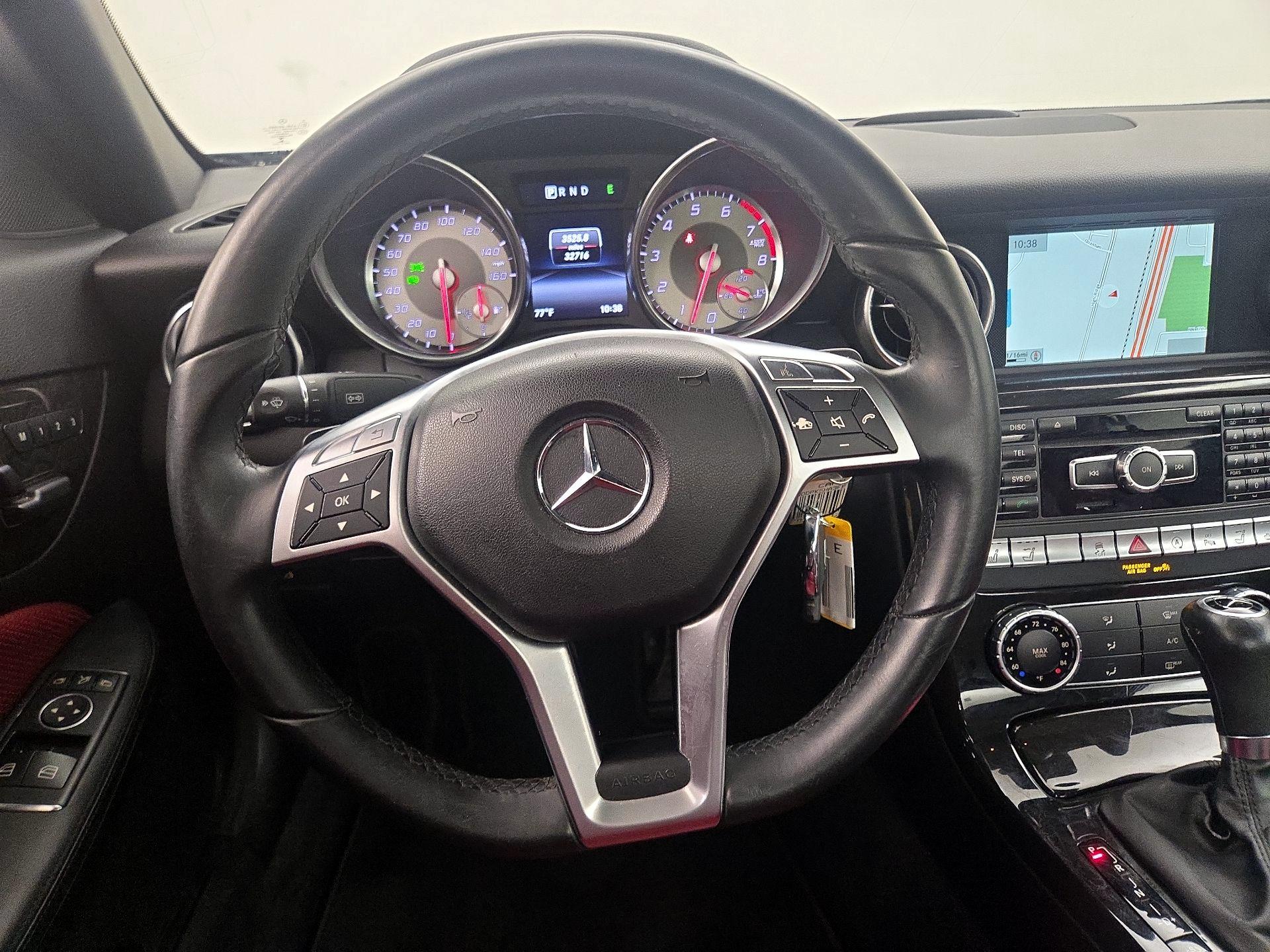 Thumbnail: 2015 Mercedes-Benz SLK - 10