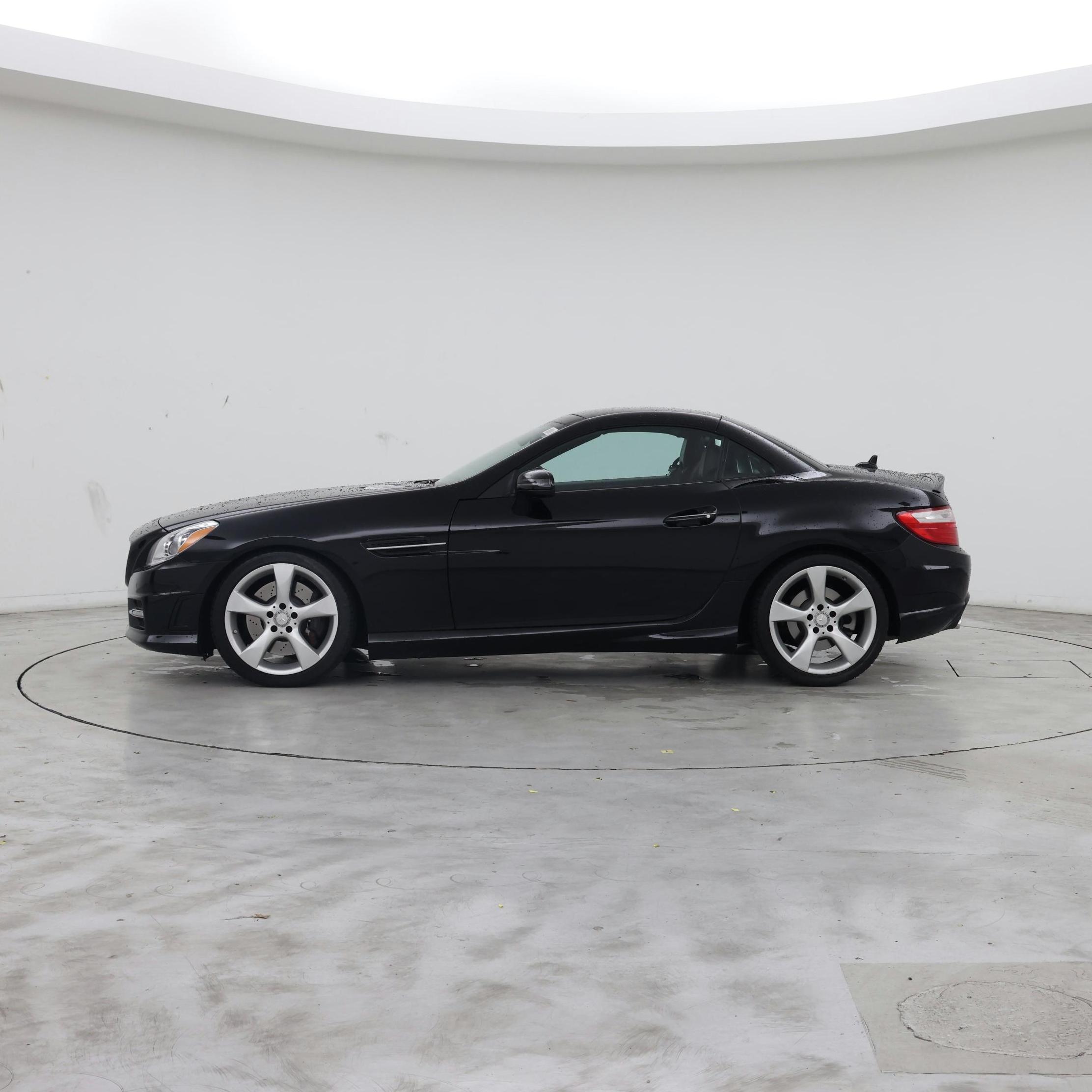 Thumbnail: 2015 Mercedes-Benz SLK - 3