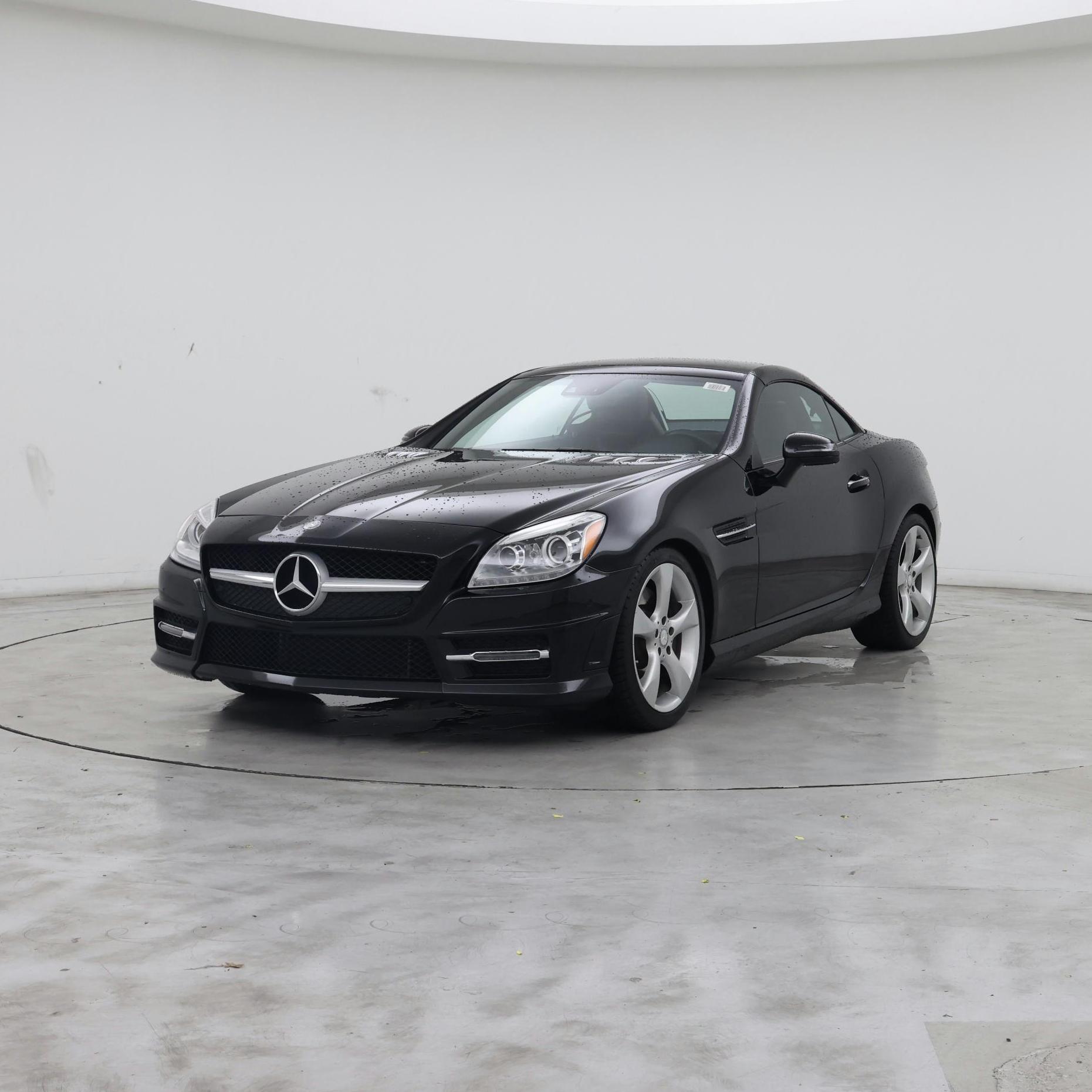 Thumbnail: 2015 Mercedes-Benz SLK - 4