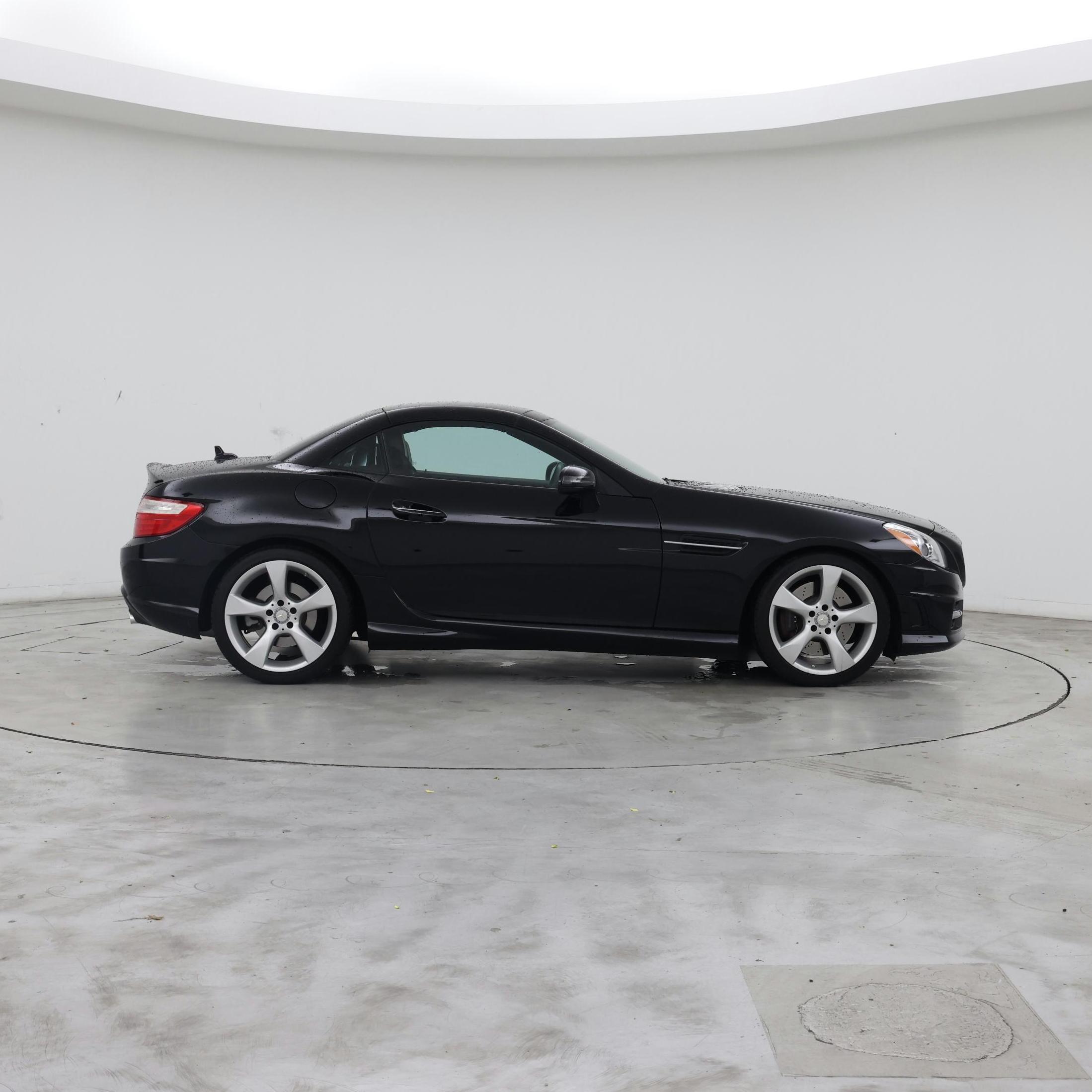 Thumbnail: 2015 Mercedes-Benz SLK - 7