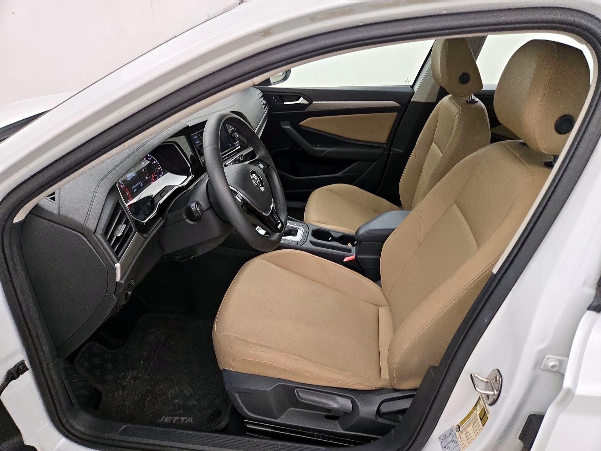 Thumbnail: 2020 Volkswagen Jetta - 11