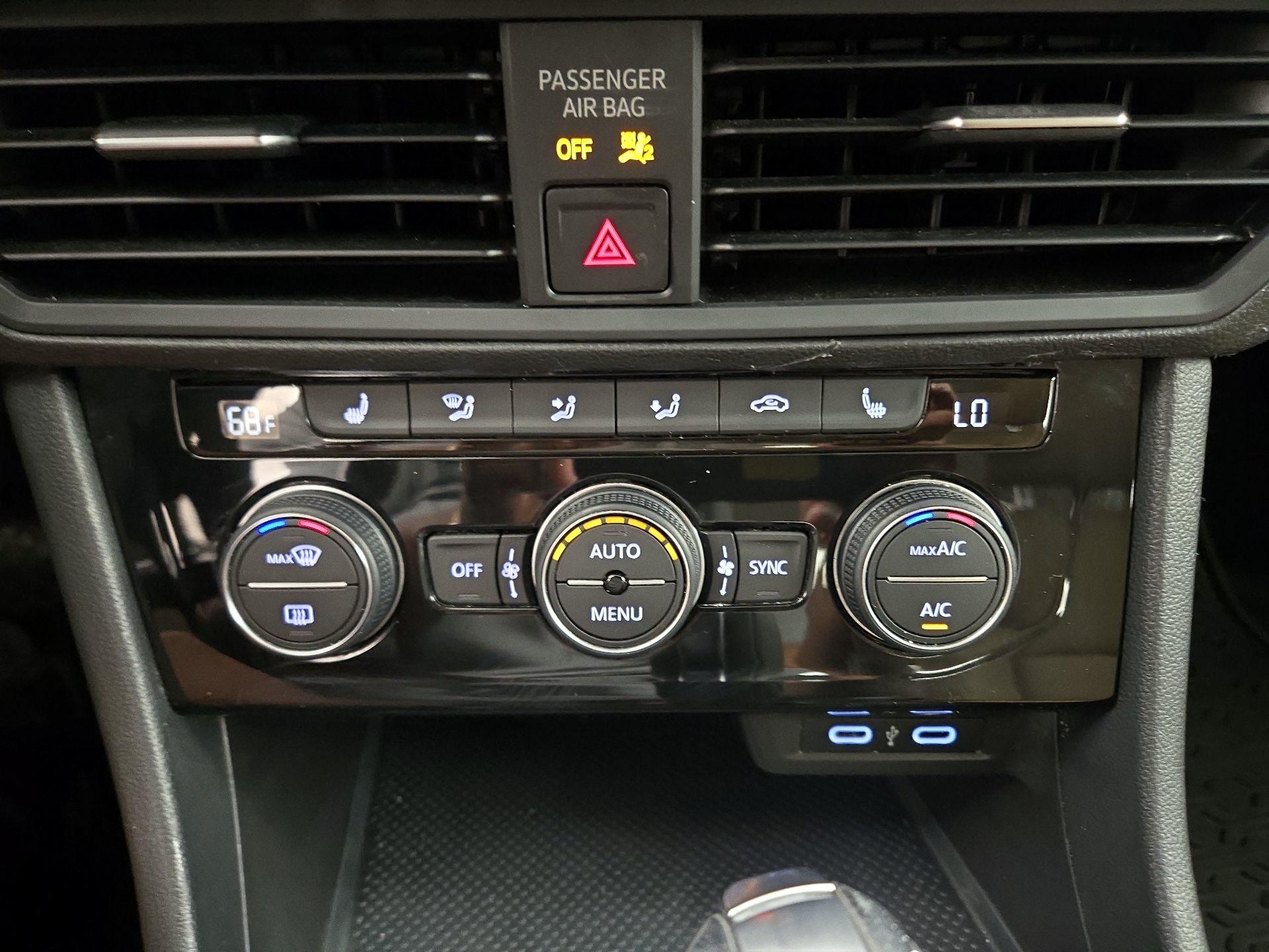 Thumbnail: 2020 Volkswagen Jetta - 16