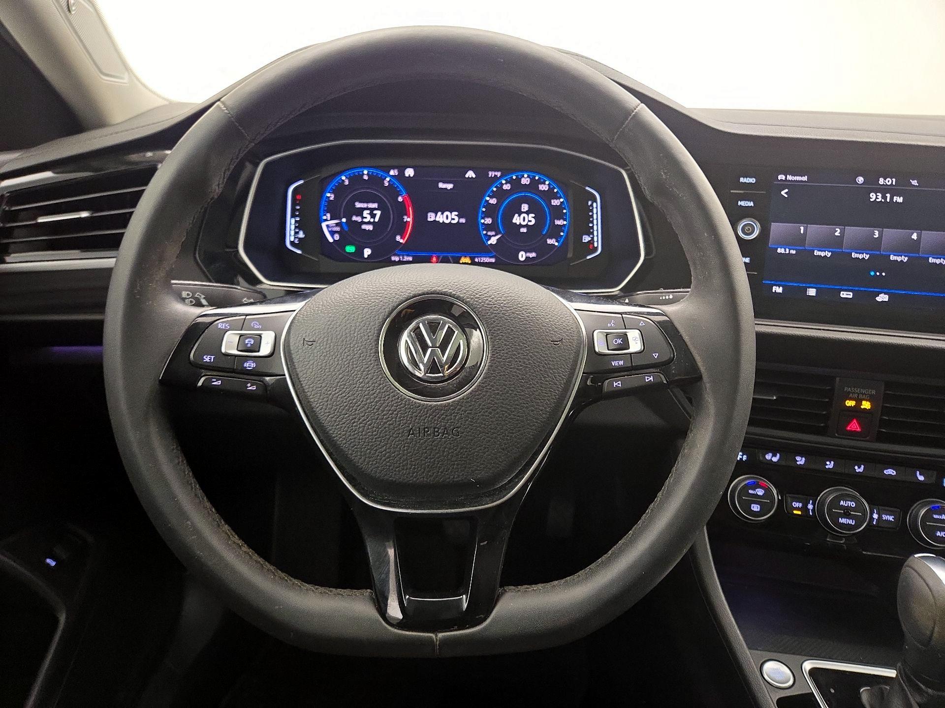 Thumbnail: 2020 Volkswagen Jetta - 10