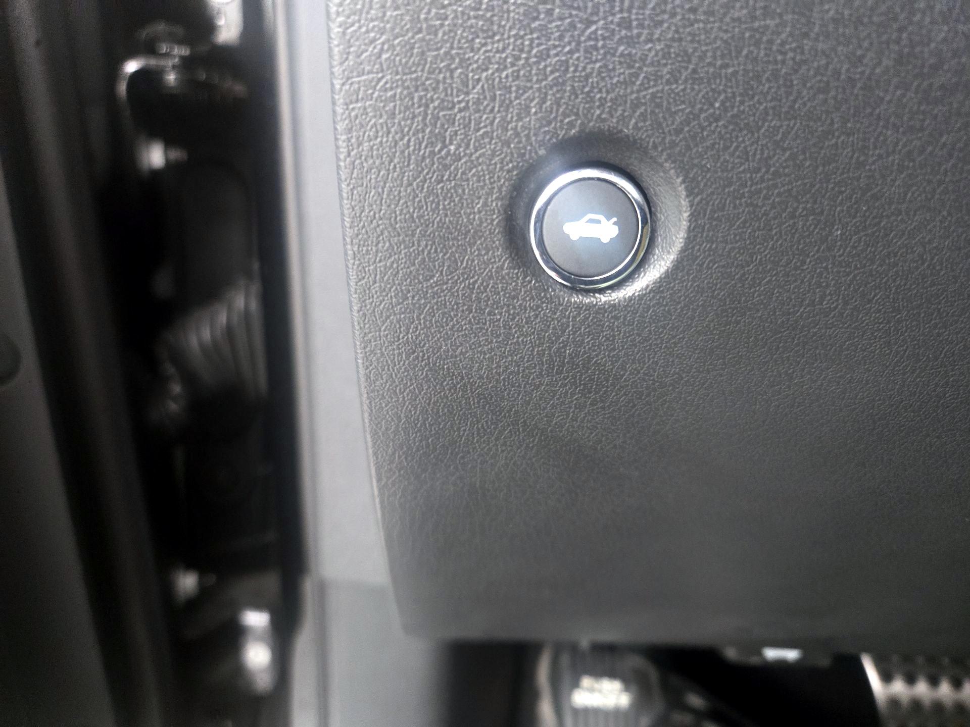Thumbnail: 2014 Dodge Challenger - 13