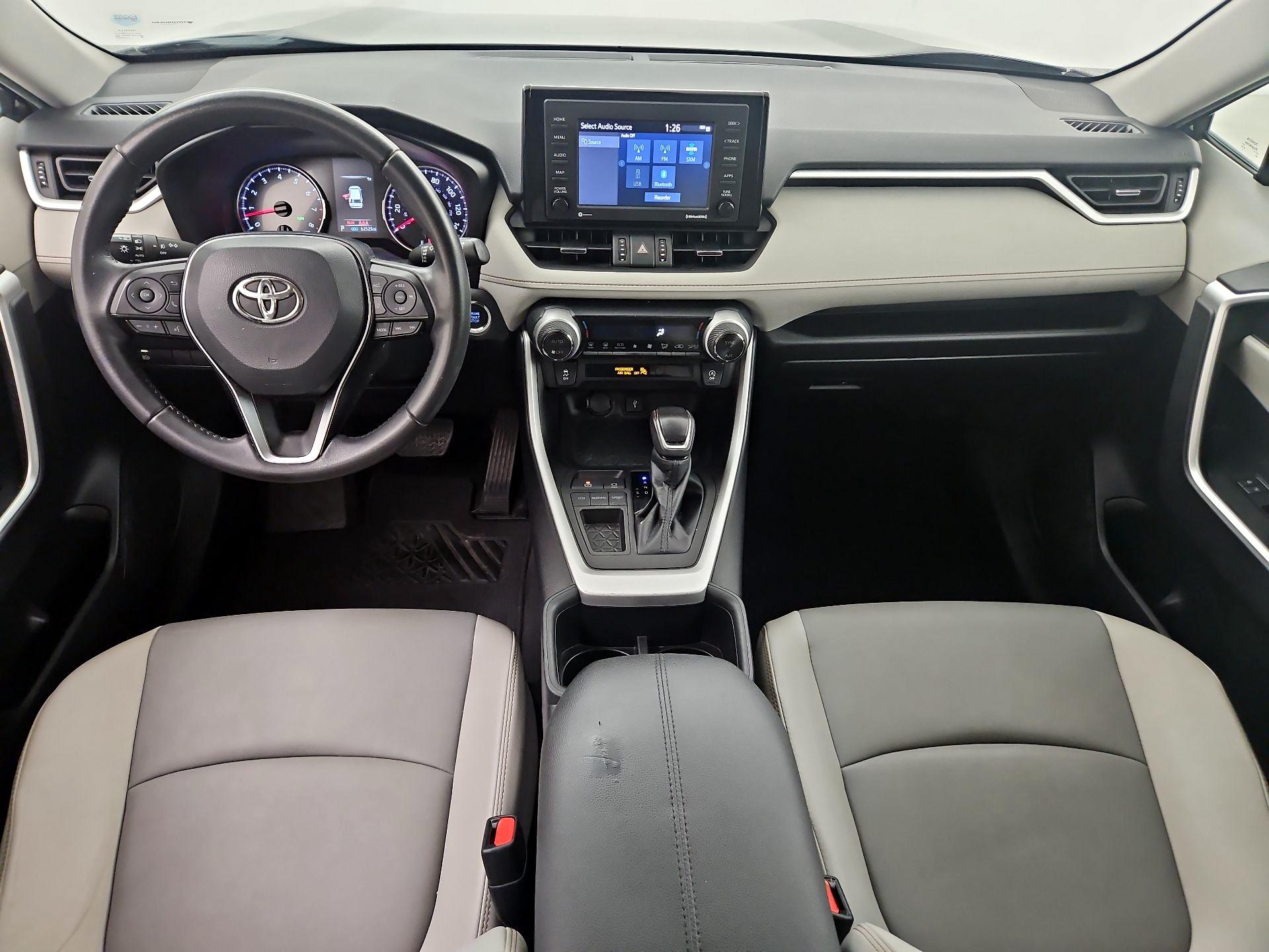 Thumbnail: 2022 Toyota RAV4 - 8
