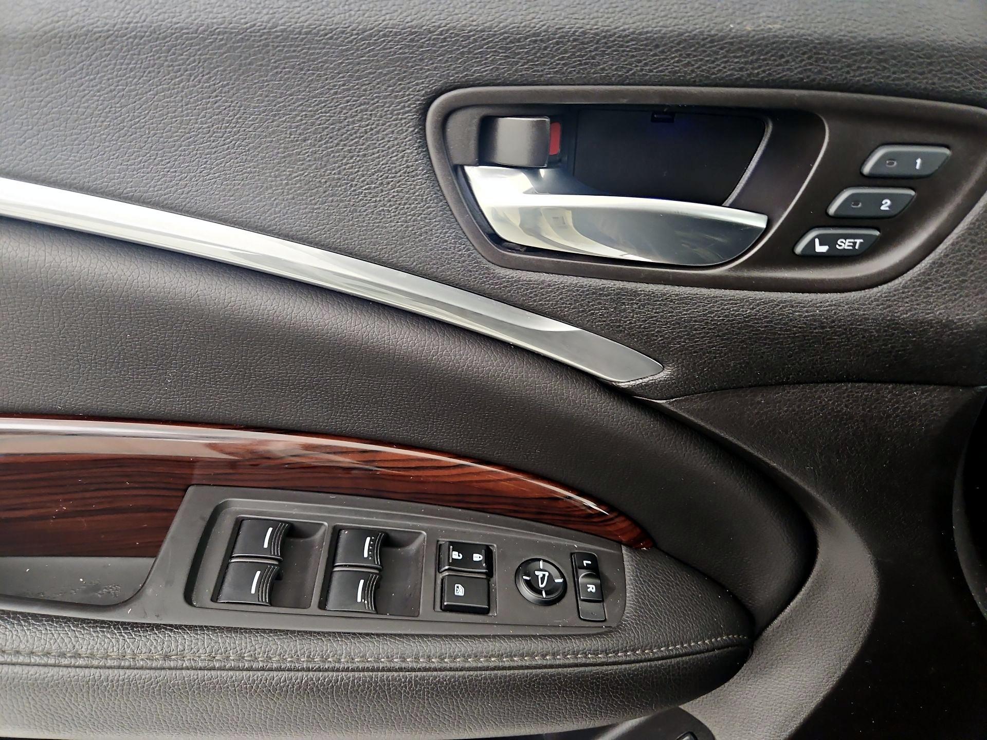 Thumbnail: 2016 Acura MDX - 10