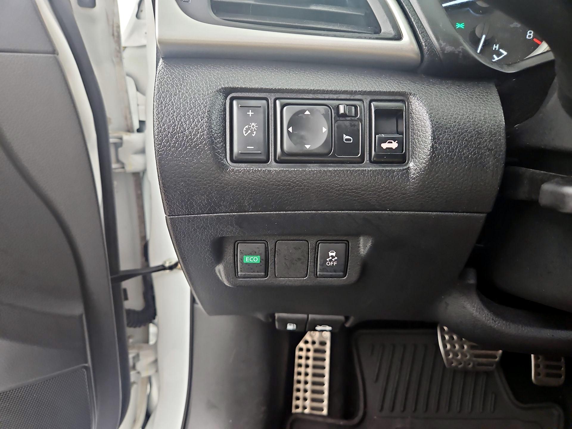 Thumbnail: 2019 Nissan Sentra - 11