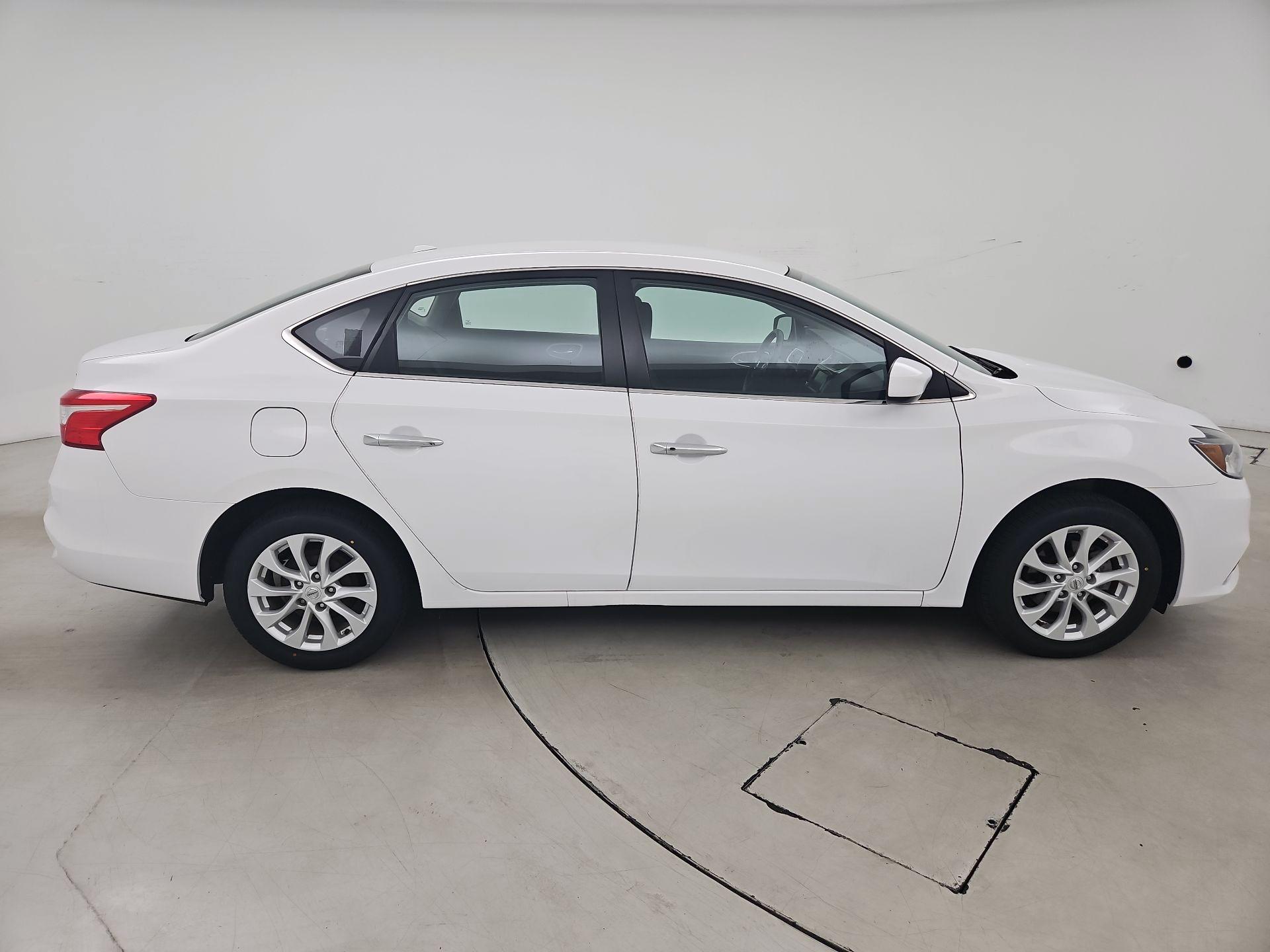 Thumbnail: 2019 Nissan Sentra - 4