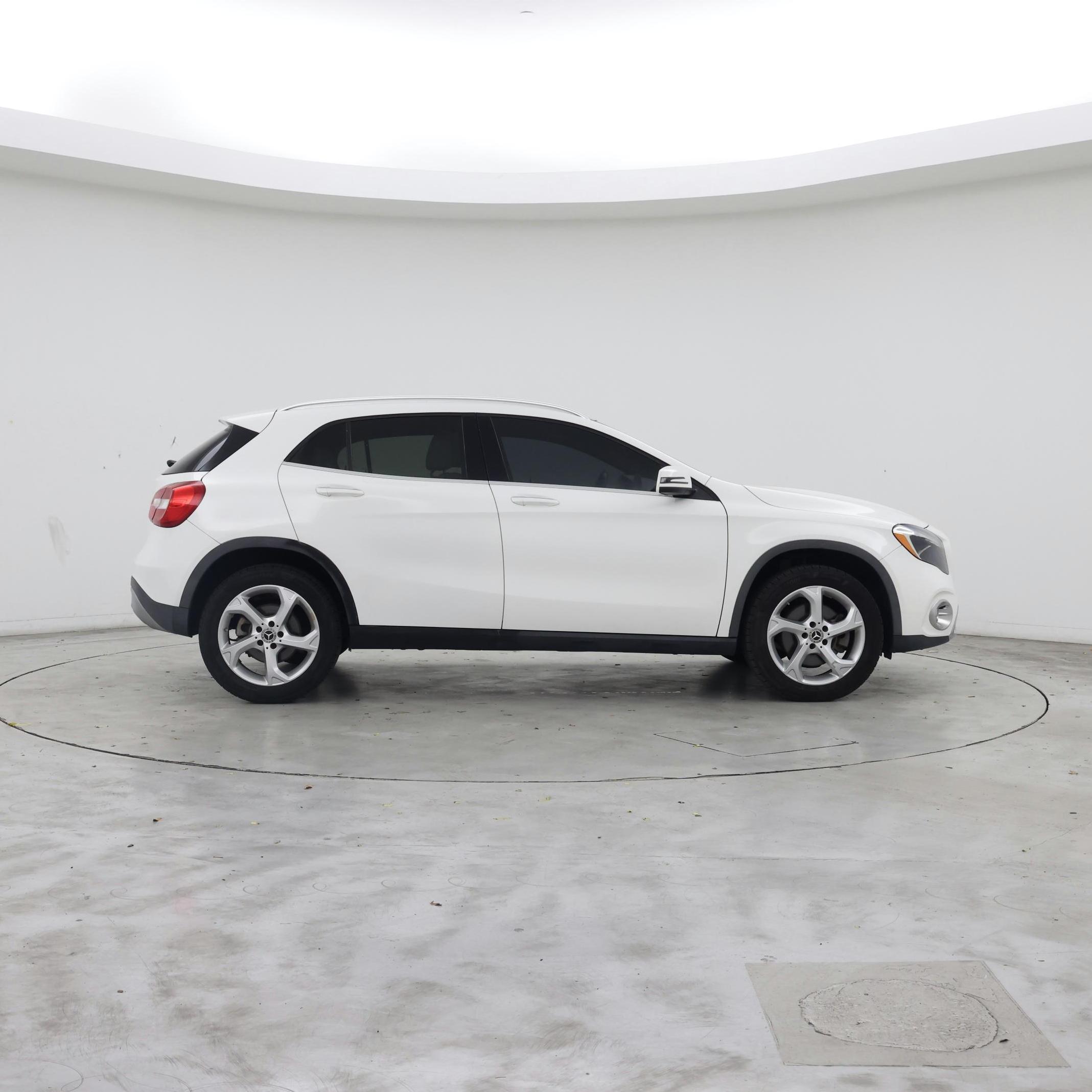 Thumbnail: 2020 Mercedes-Benz GLA - 7
