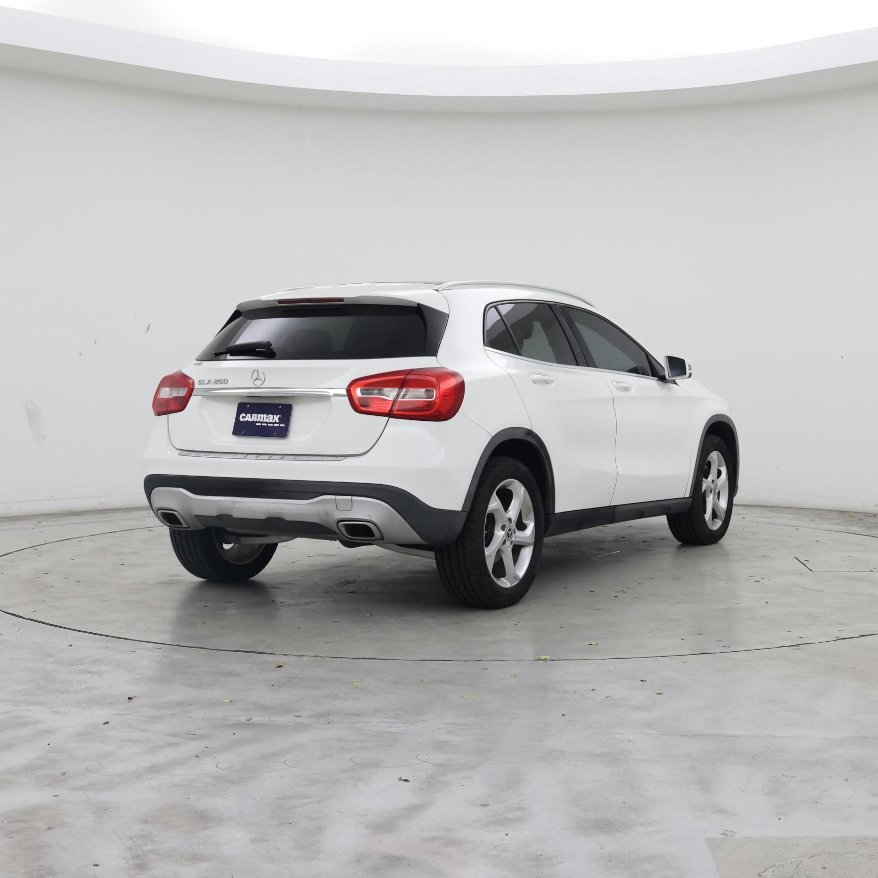 Thumbnail: 2020 Mercedes-Benz GLA - 8