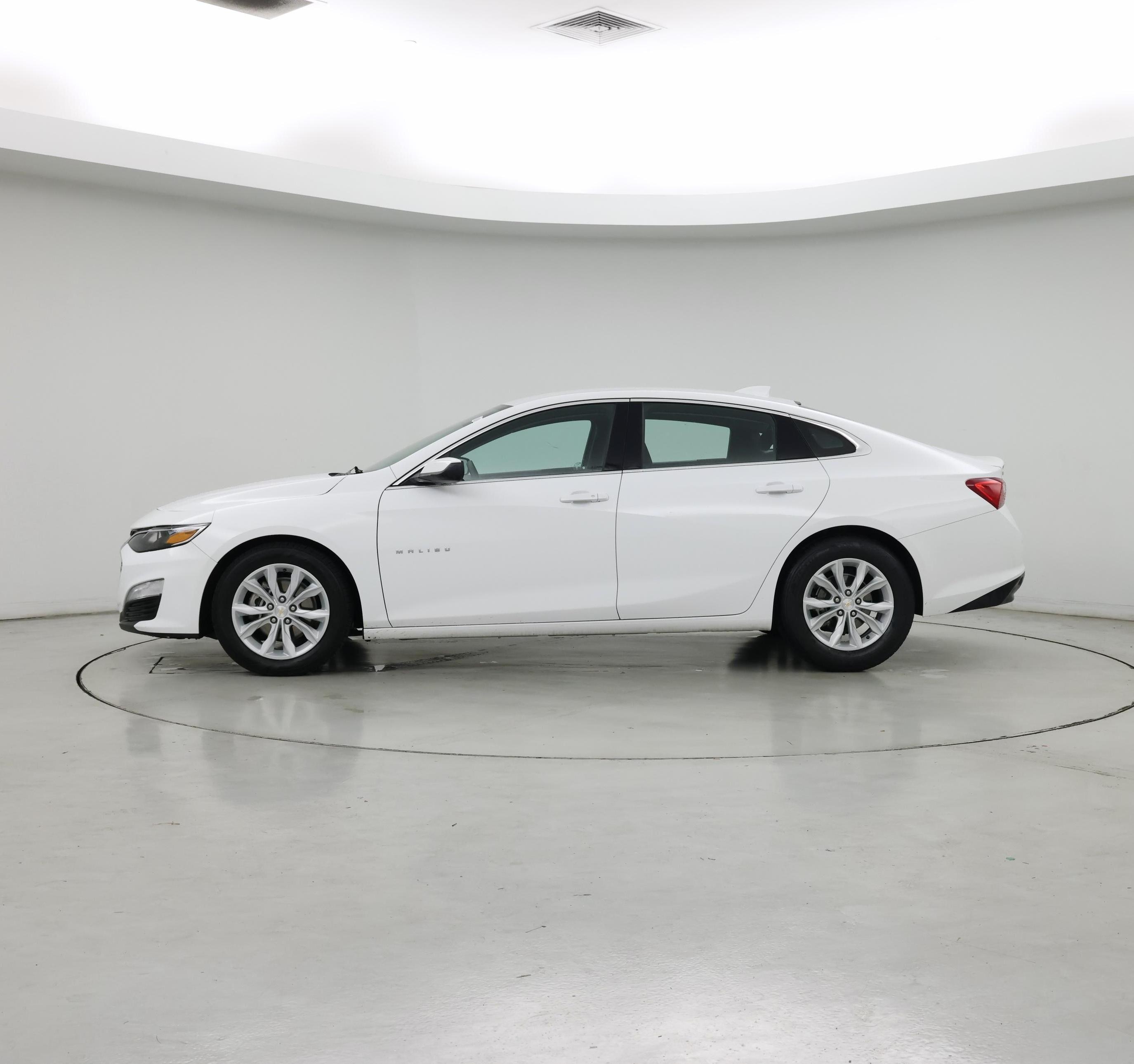 Thumbnail: 2024 Chevrolet Malibu - 3