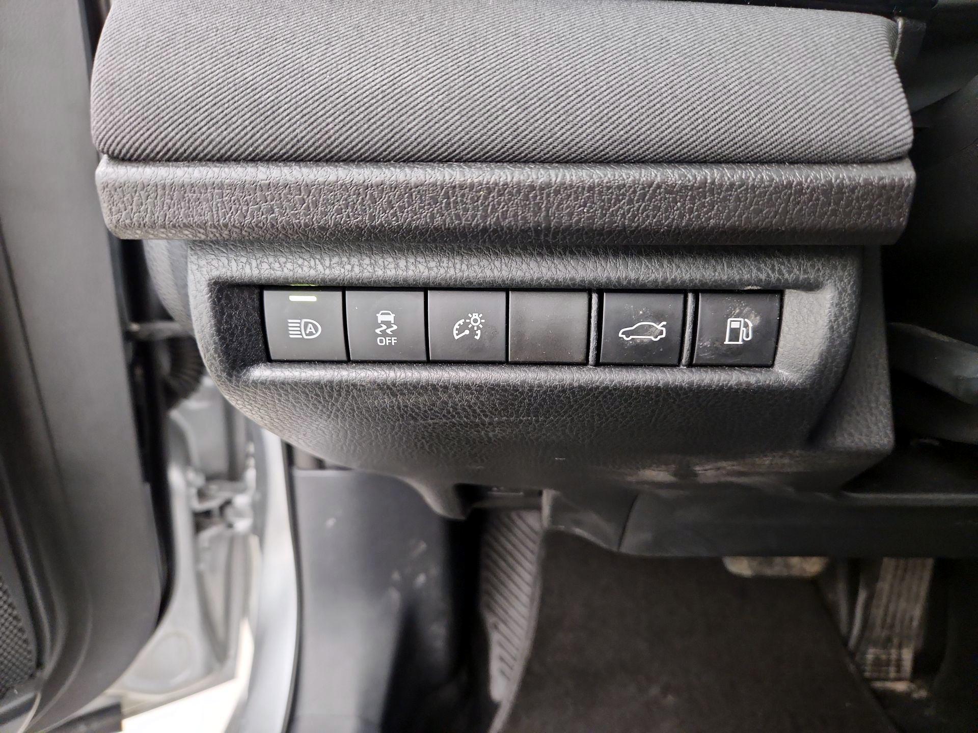 Thumbnail: 2025 Toyota Camry - 13