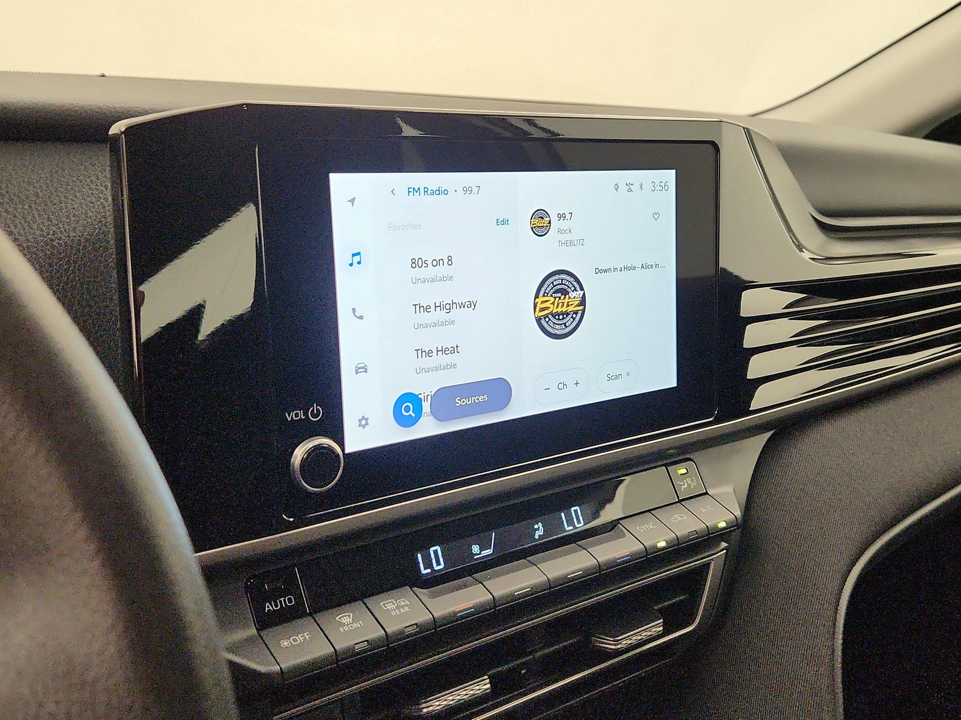 Thumbnail: 2025 Toyota Camry - 16