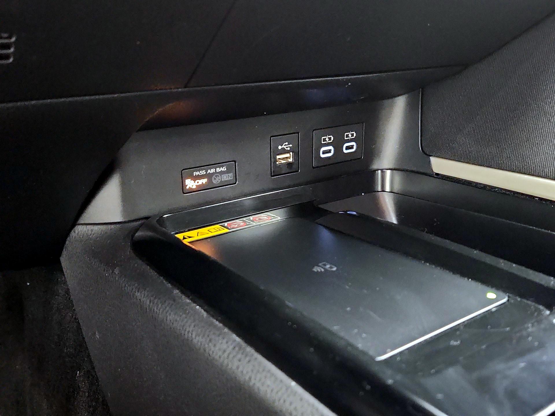 Thumbnail: 2025 Toyota Camry - 19