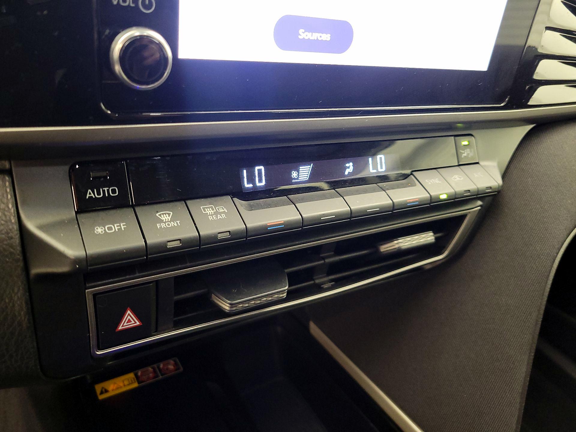 Thumbnail: 2025 Toyota Camry - 16