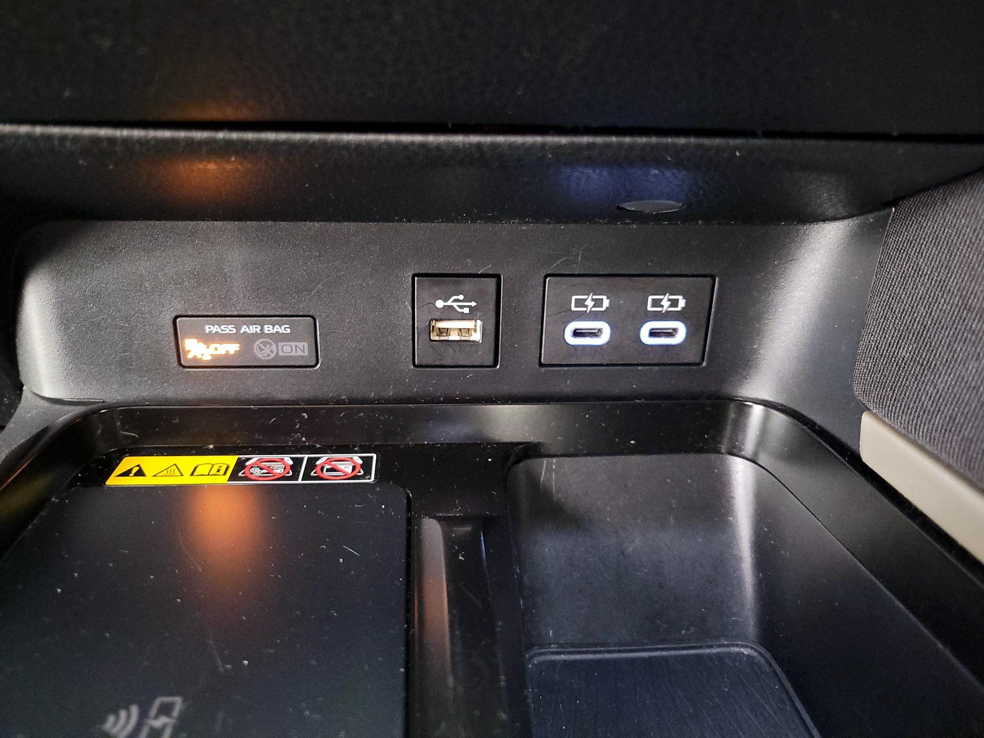 Thumbnail: 2025 Toyota Camry - 18