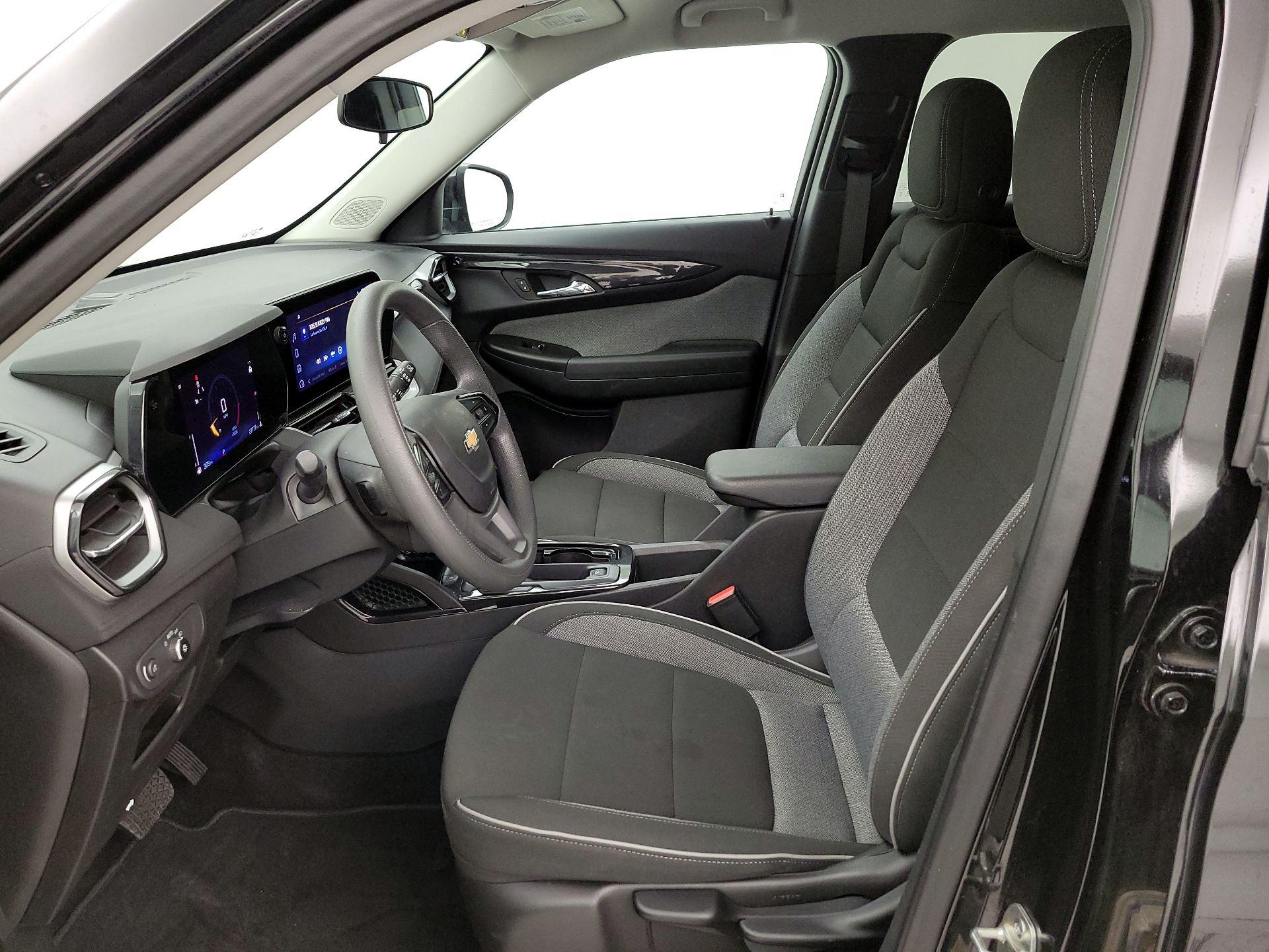 Thumbnail: 2025 Chevrolet TrailBlazer - 11