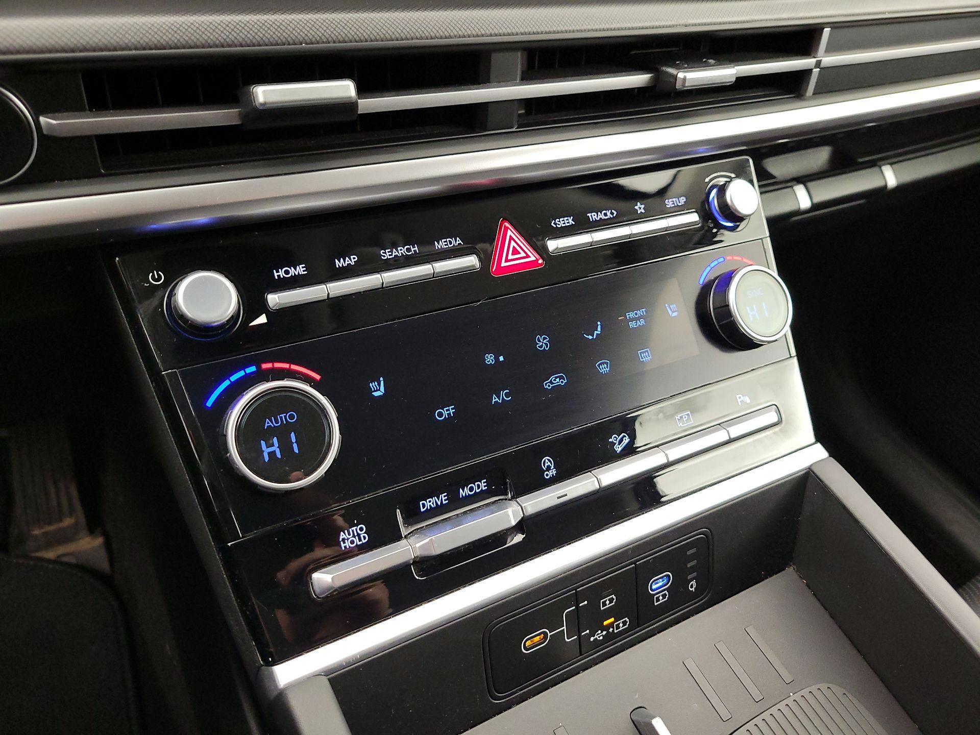 Thumbnail: 2025 Hyundai Santa Fe - 16