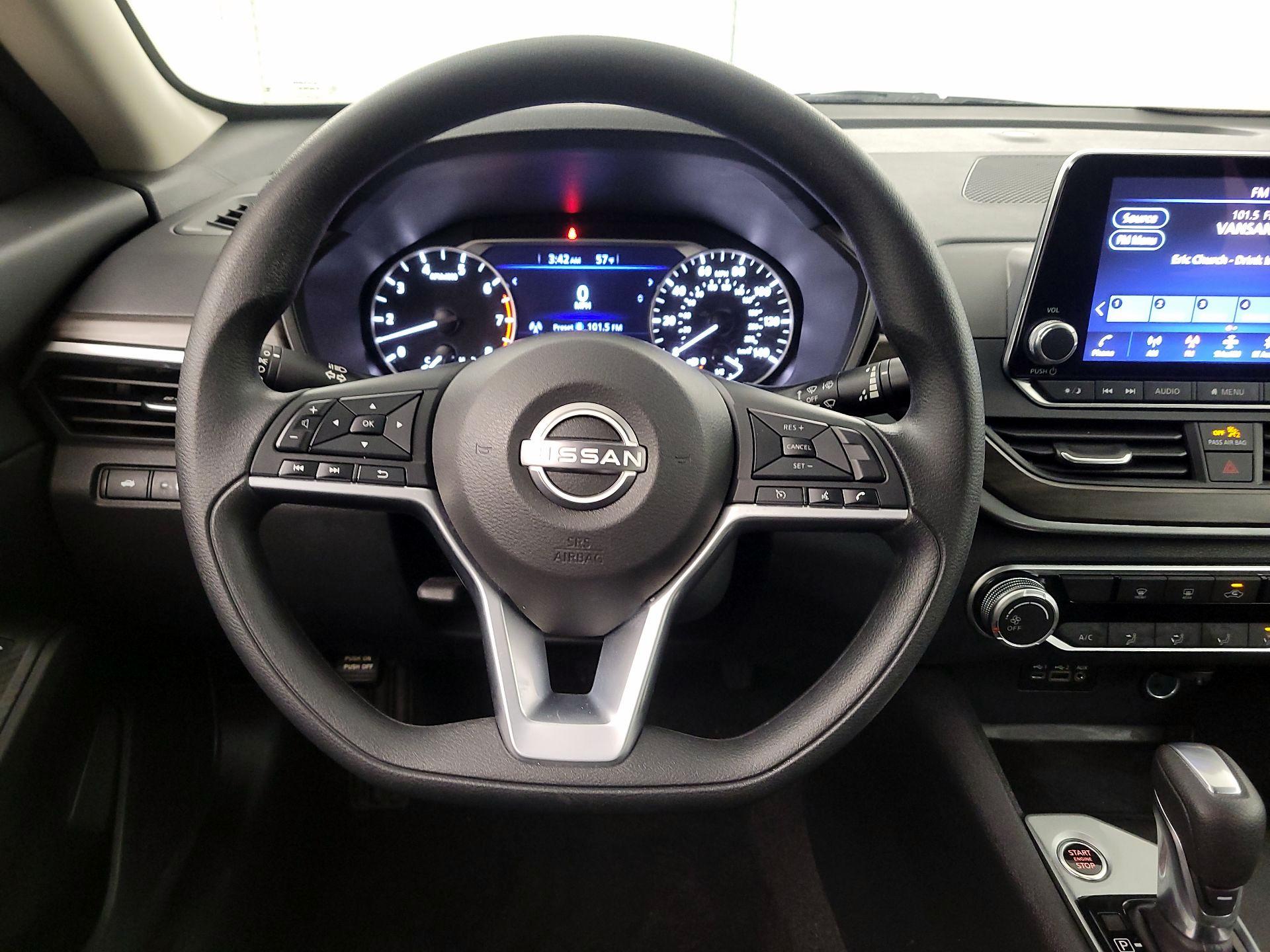 Thumbnail: 2025 Nissan Altima - 10