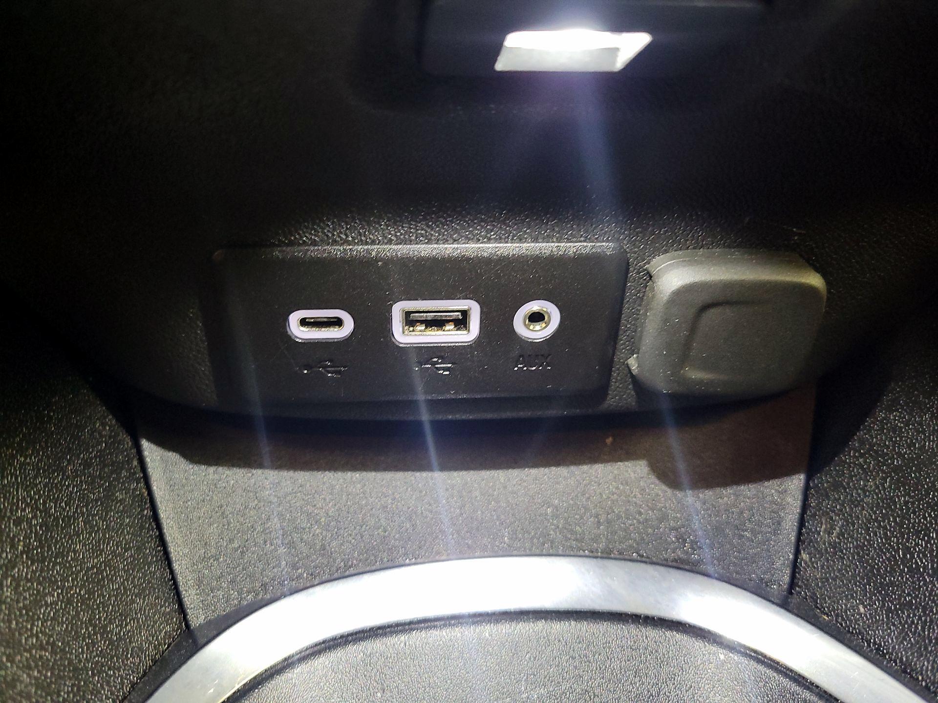 Thumbnail: 2024 Chevrolet Malibu - 18