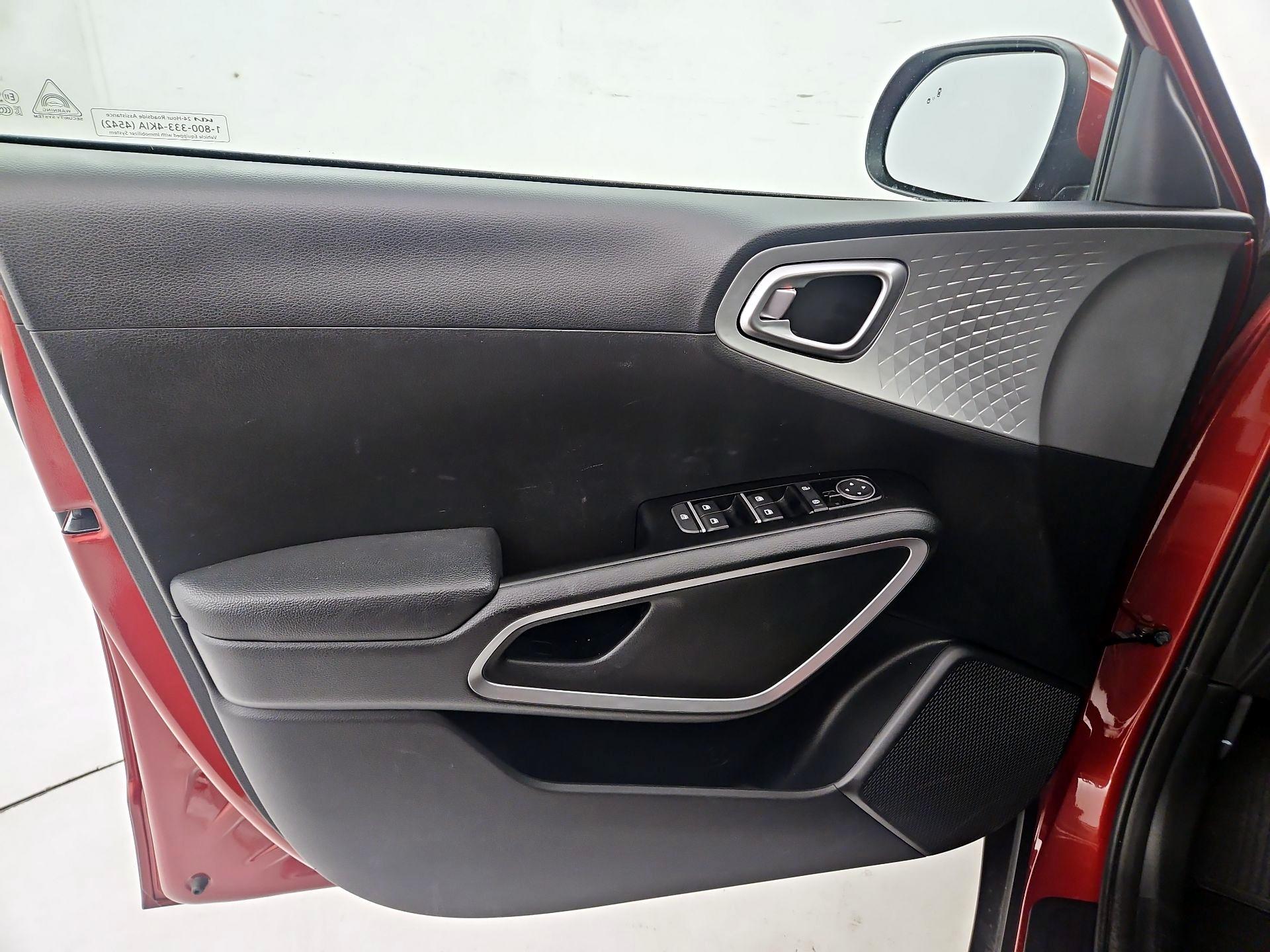 Thumbnail: 2025 Kia Soul - 12