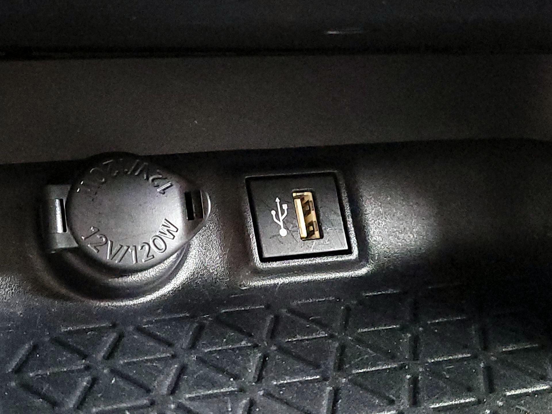 Thumbnail: 2025 Toyota RAV4 - 18