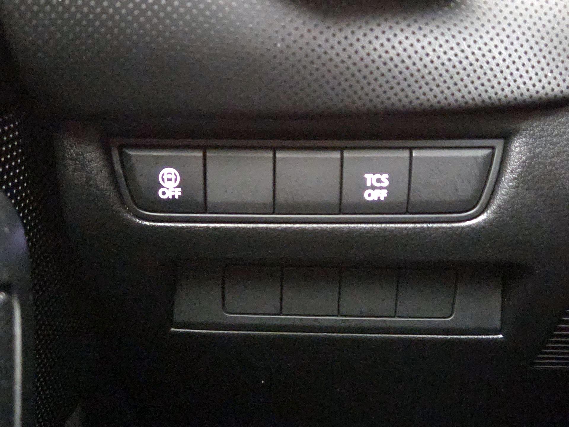 Thumbnail: 2025 Mazda CX-50 - 13