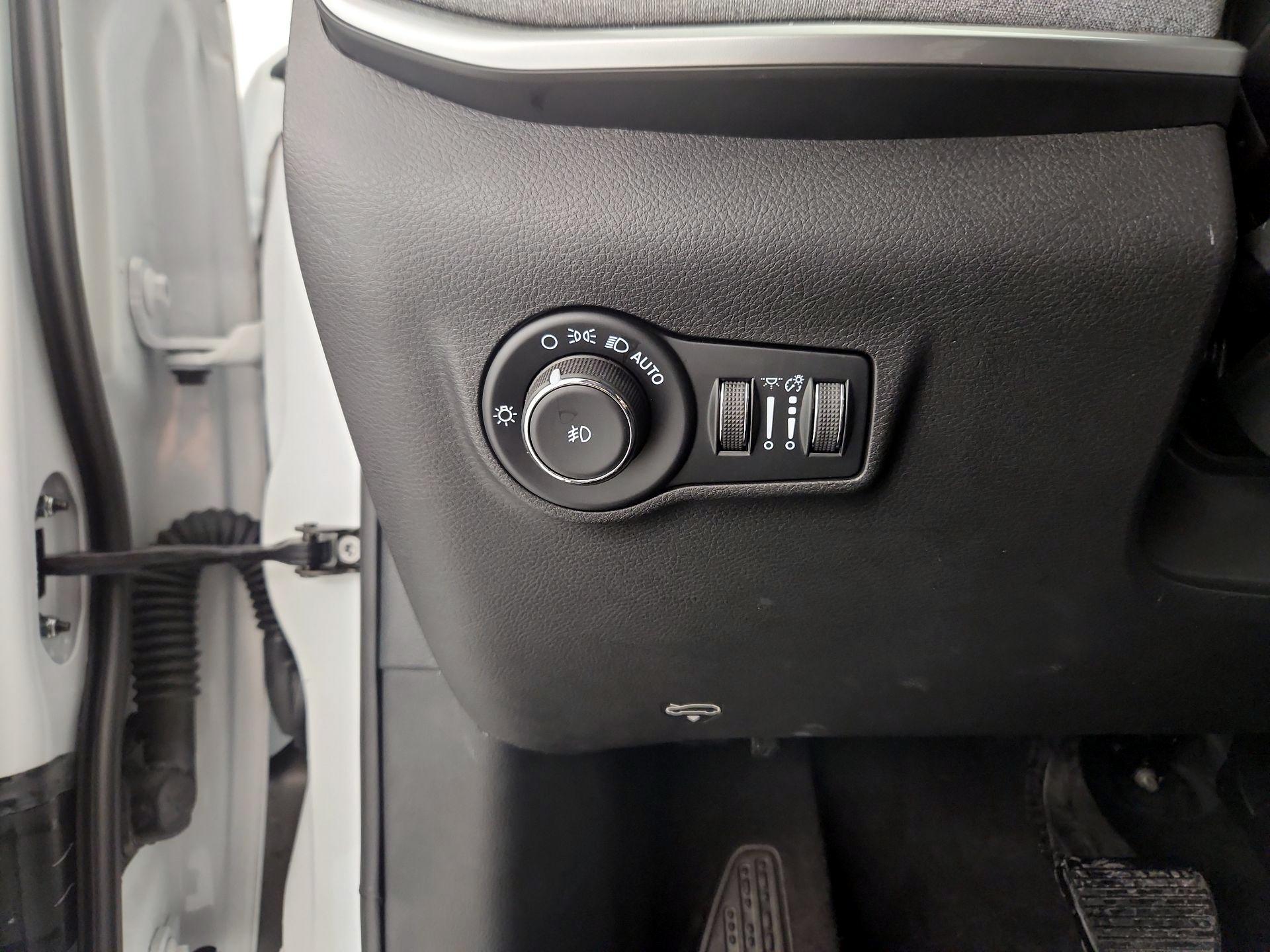 Thumbnail: 2023 Jeep Compass - 13