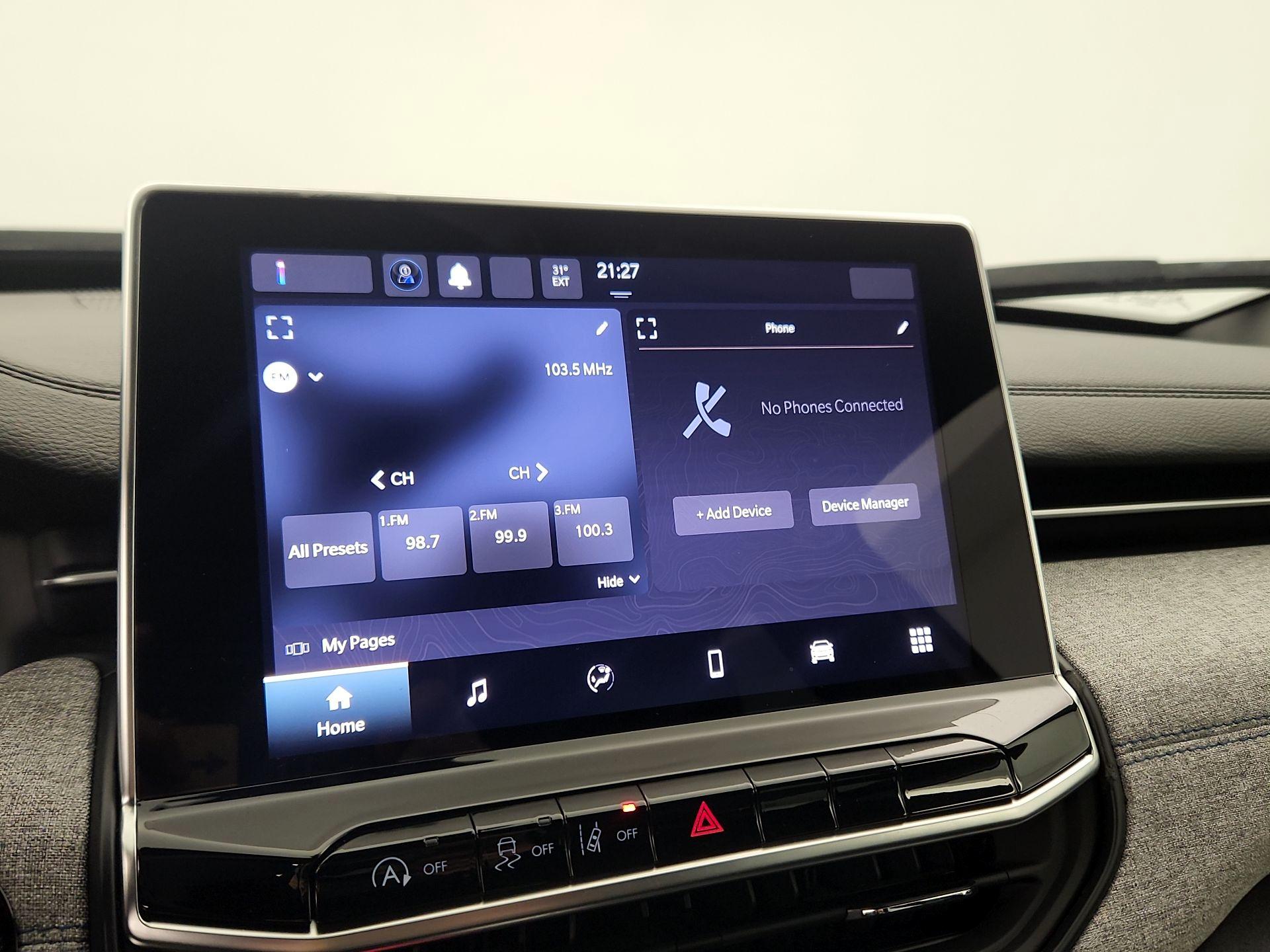 Thumbnail: 2023 Jeep Compass - 15