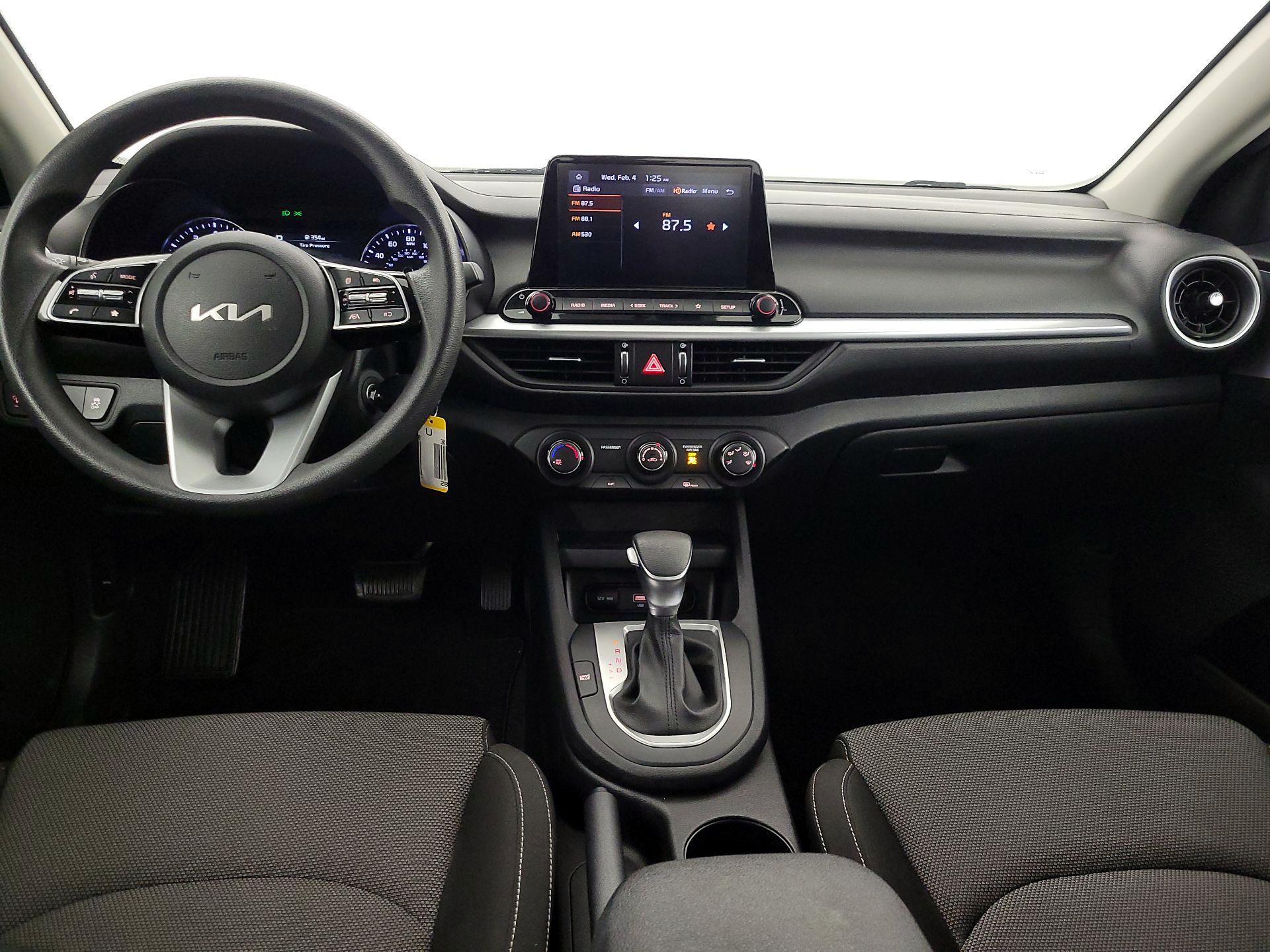 Thumbnail: 2024 Kia Forte - 9