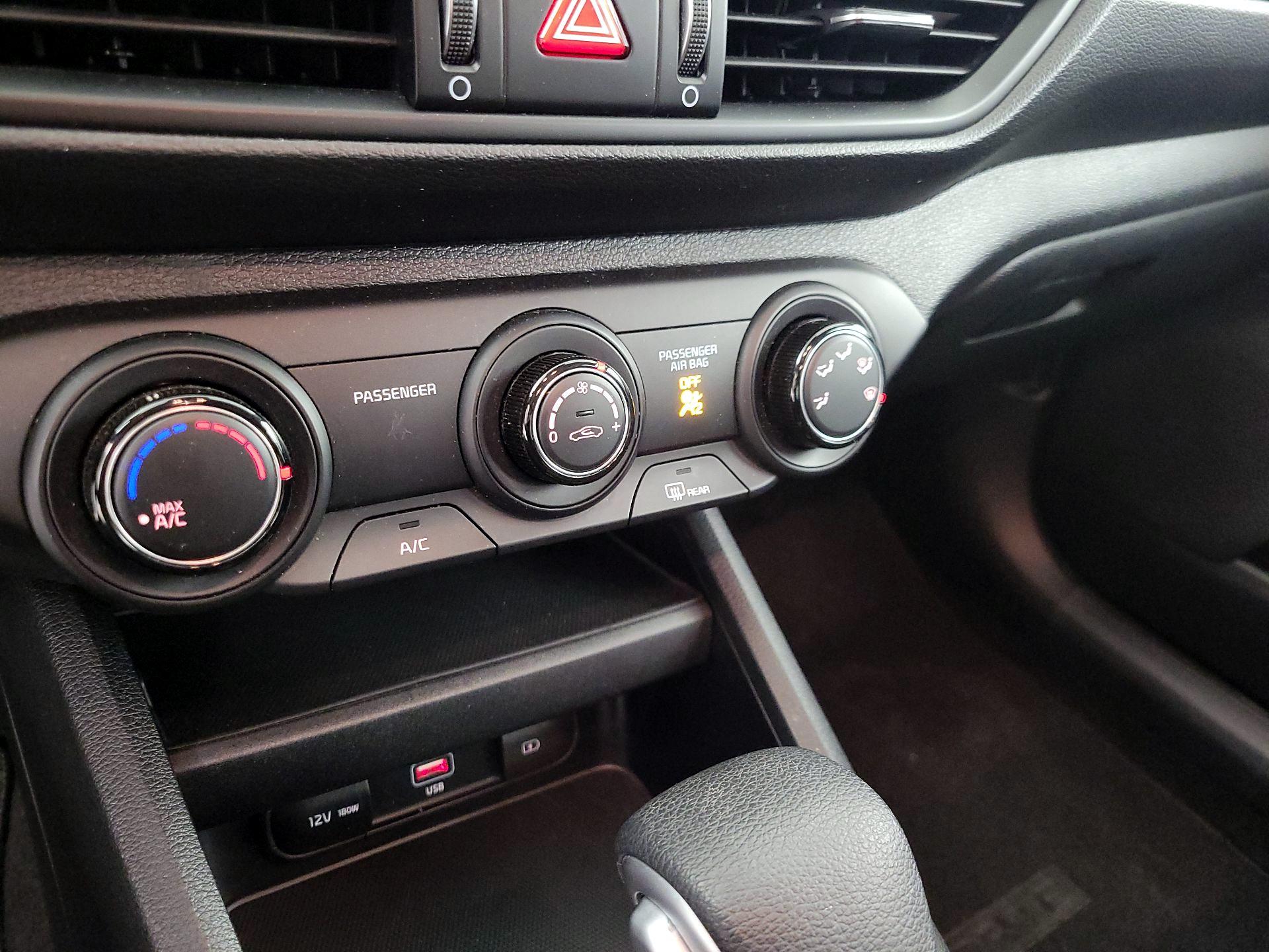 Thumbnail: 2024 Kia Forte - 16