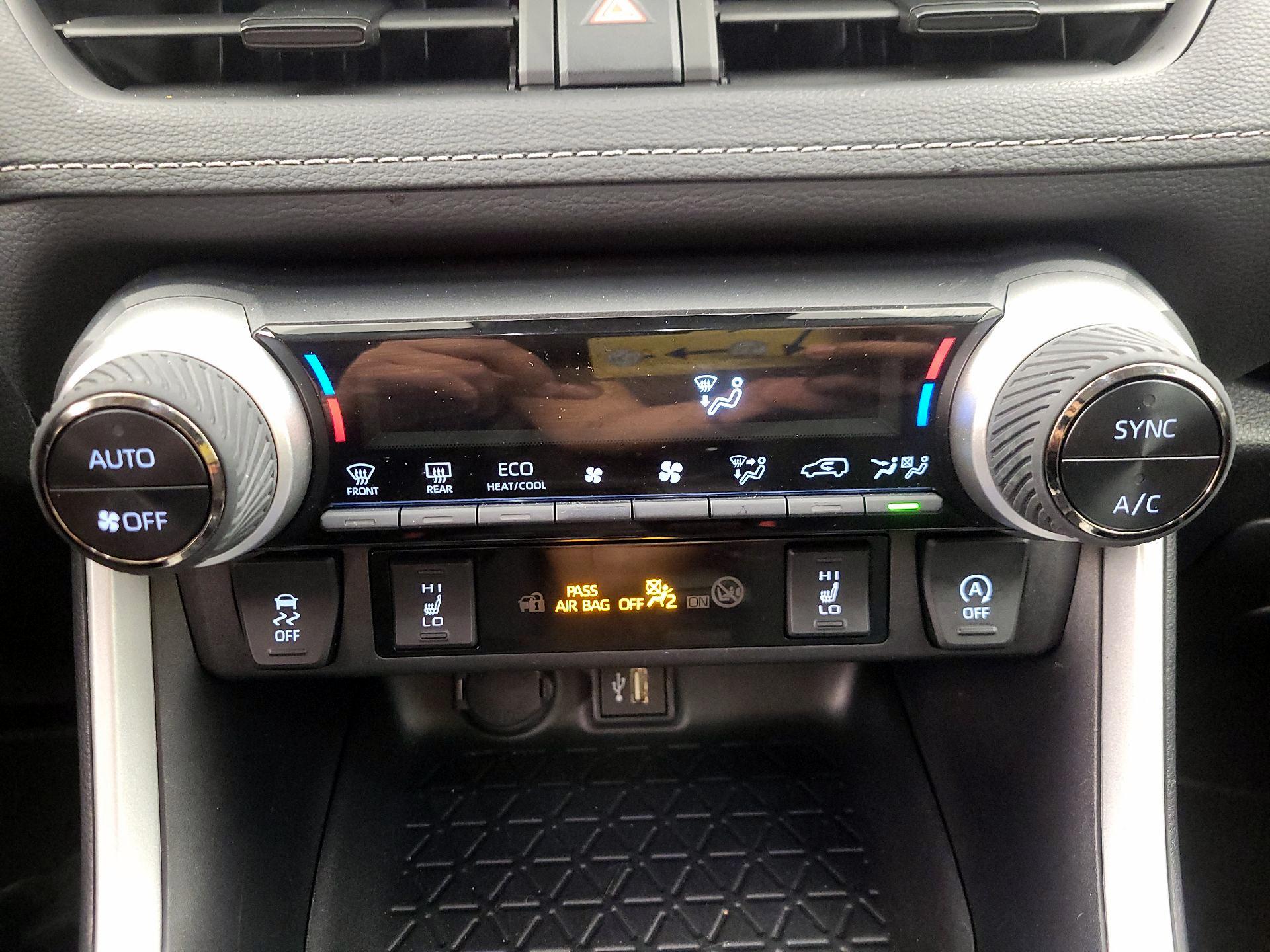 Thumbnail: 2025 Toyota RAV4 - 16