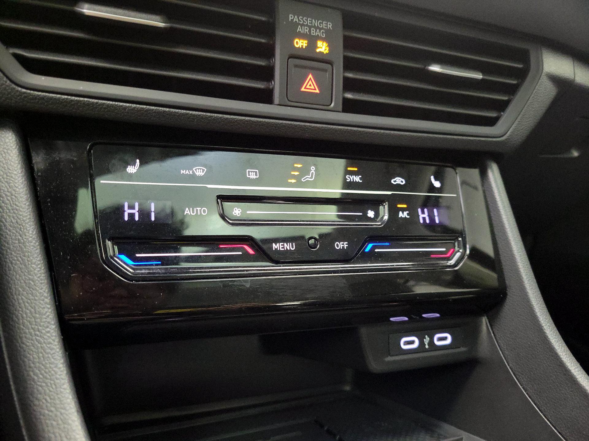 Thumbnail: 2025 Volkswagen Jetta - 16