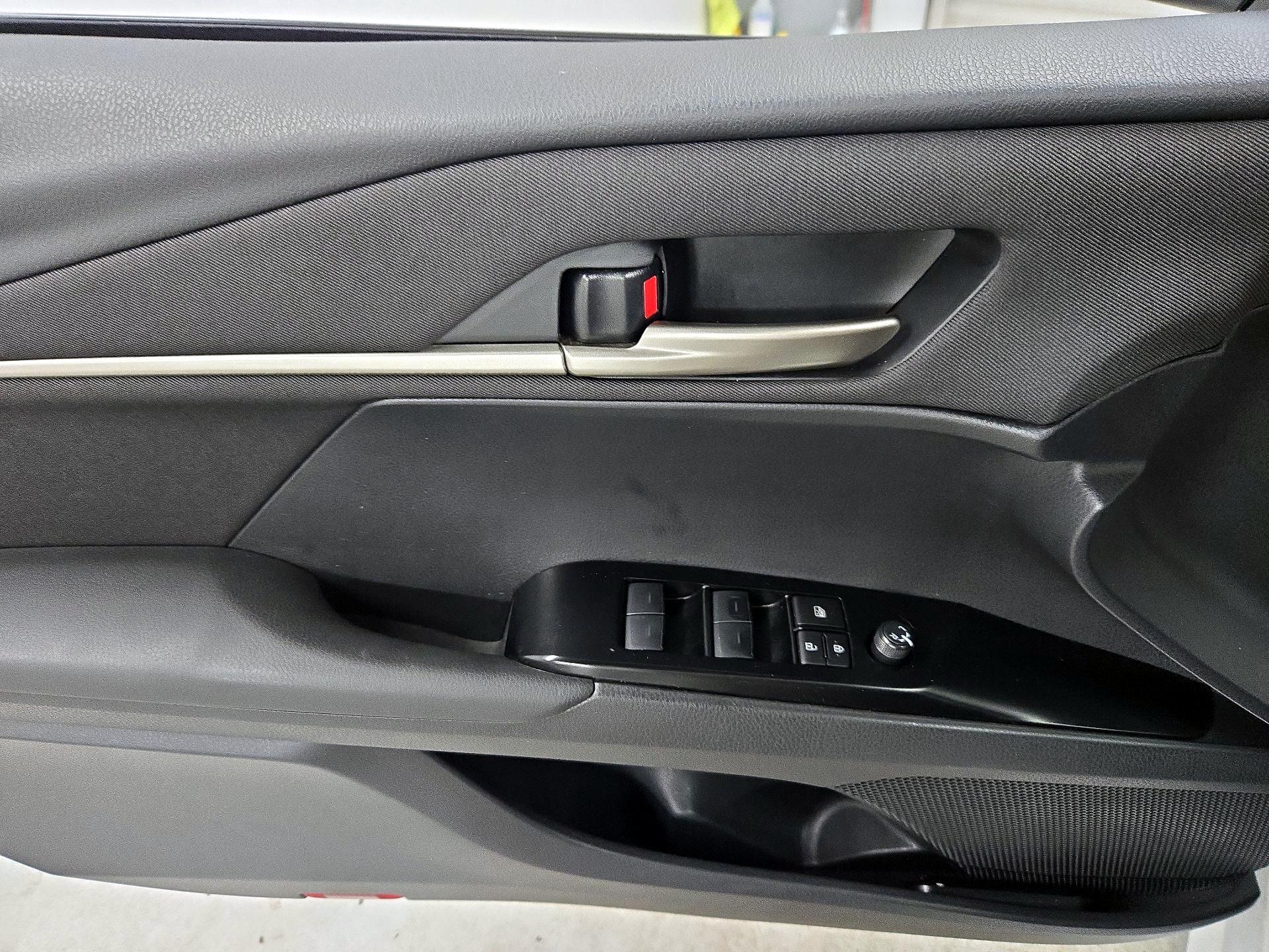 Thumbnail: 2025 Toyota Camry - 12