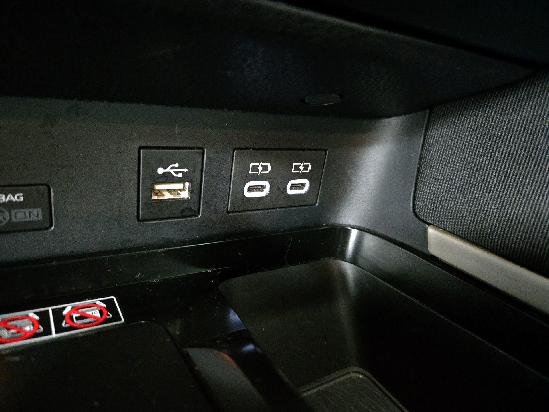 Thumbnail: 2025 Toyota Camry - 18