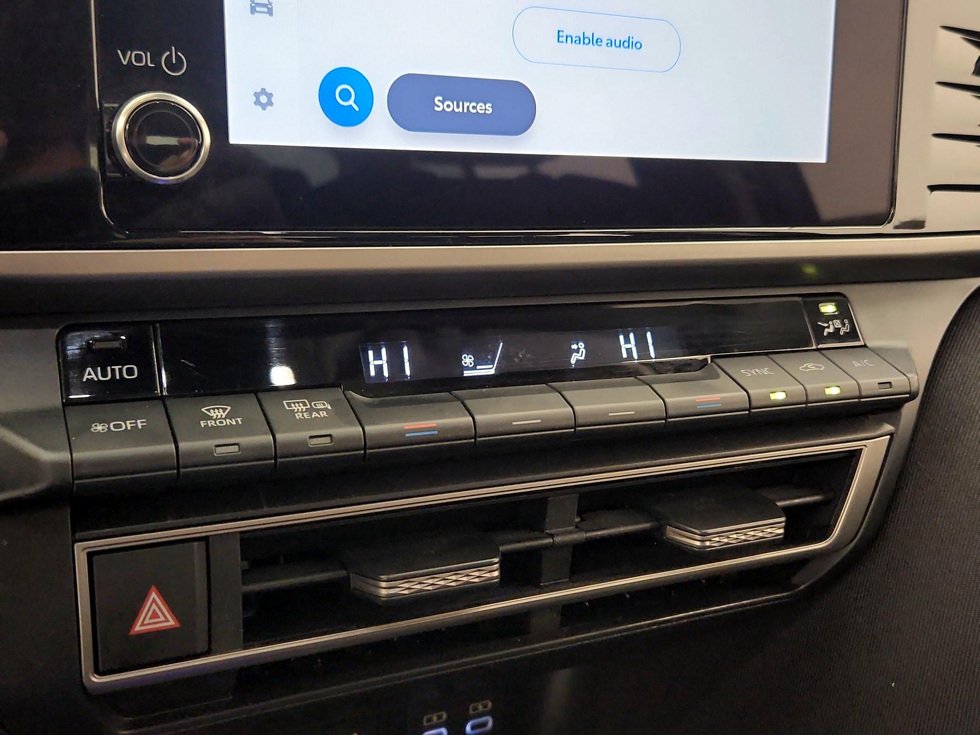 Thumbnail: 2025 Toyota Camry - 16